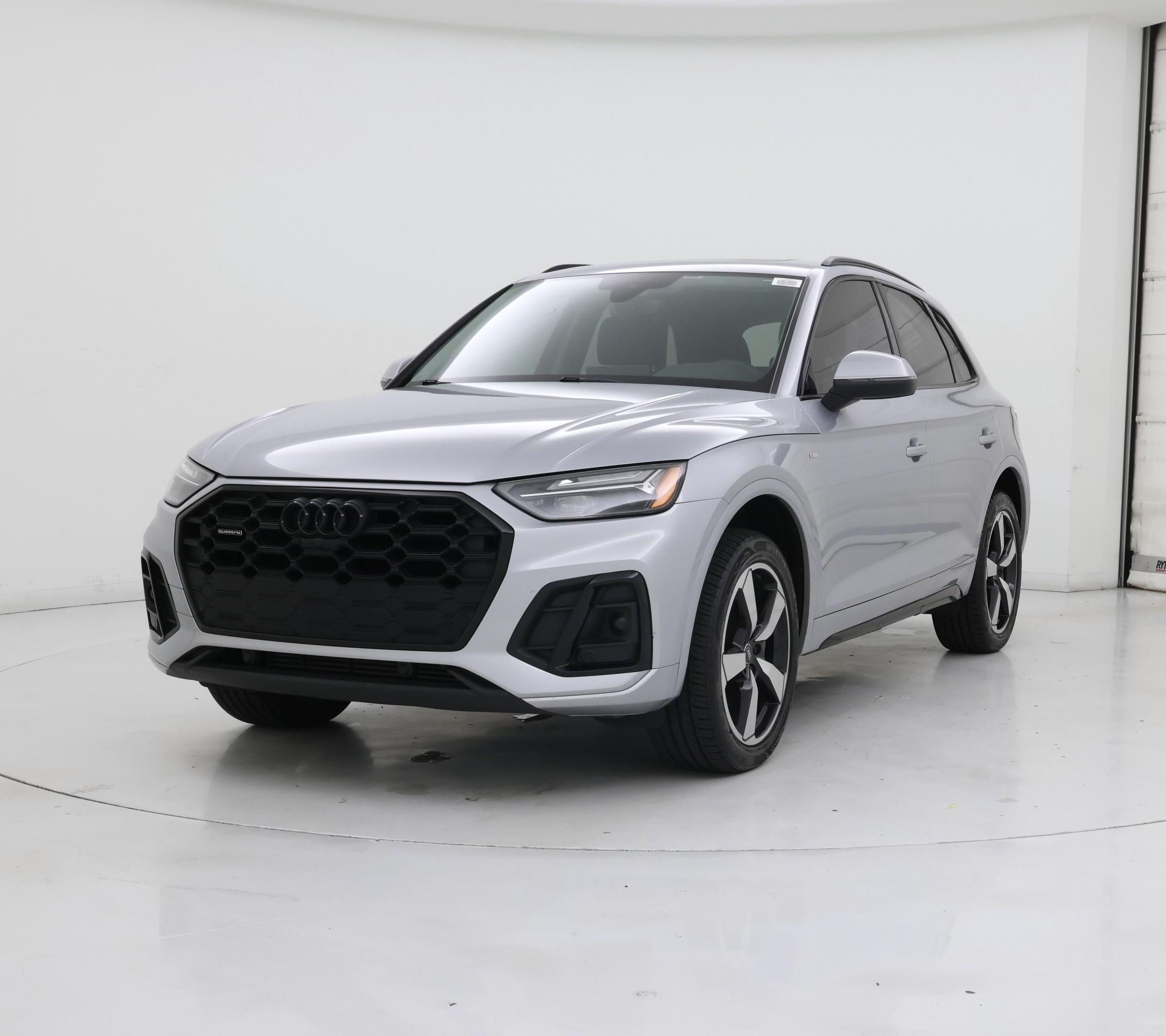 Thumbnail: 2022 Audi Q5 - 4