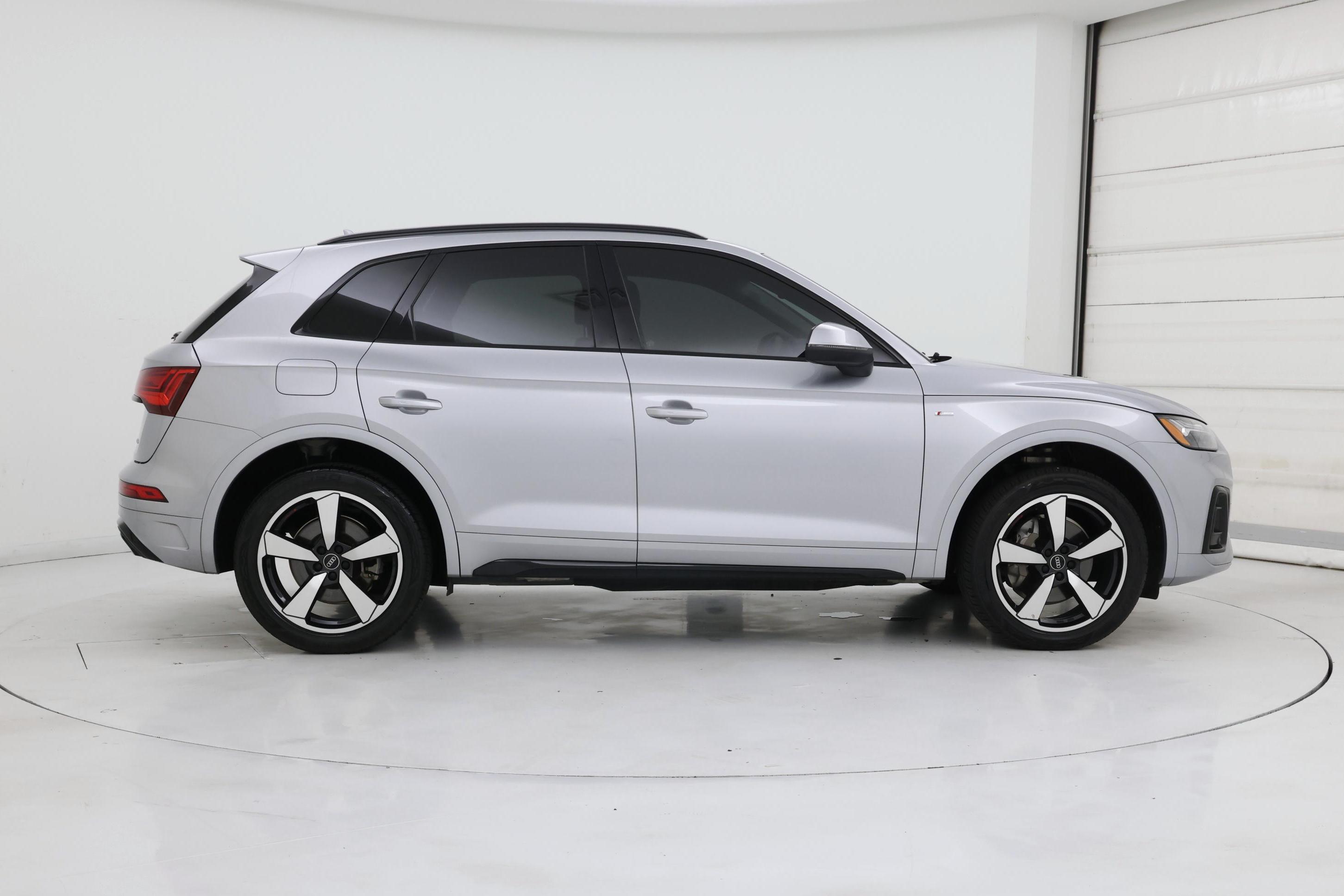 Thumbnail: 2022 Audi Q5 - 7