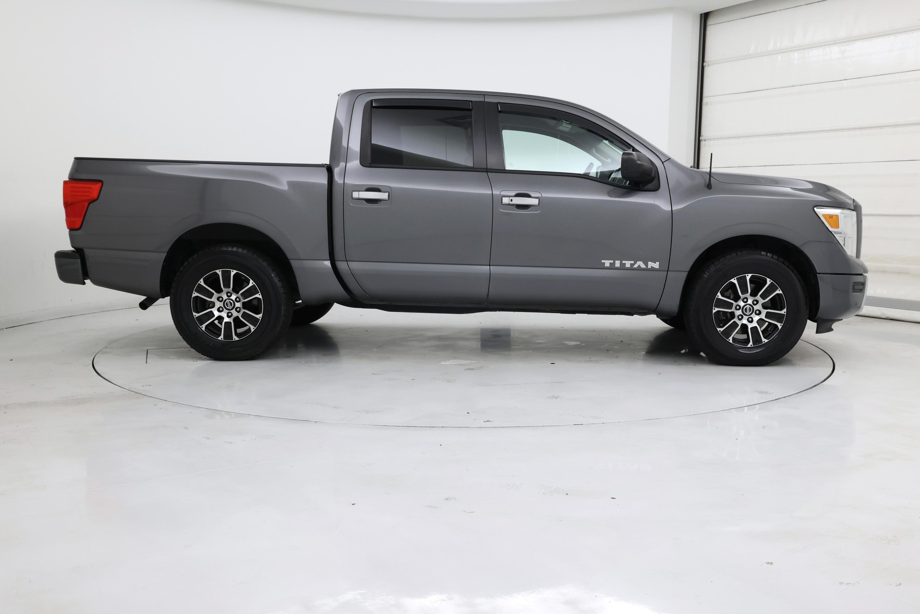 Thumbnail: 2021 Nissan Titan - 7