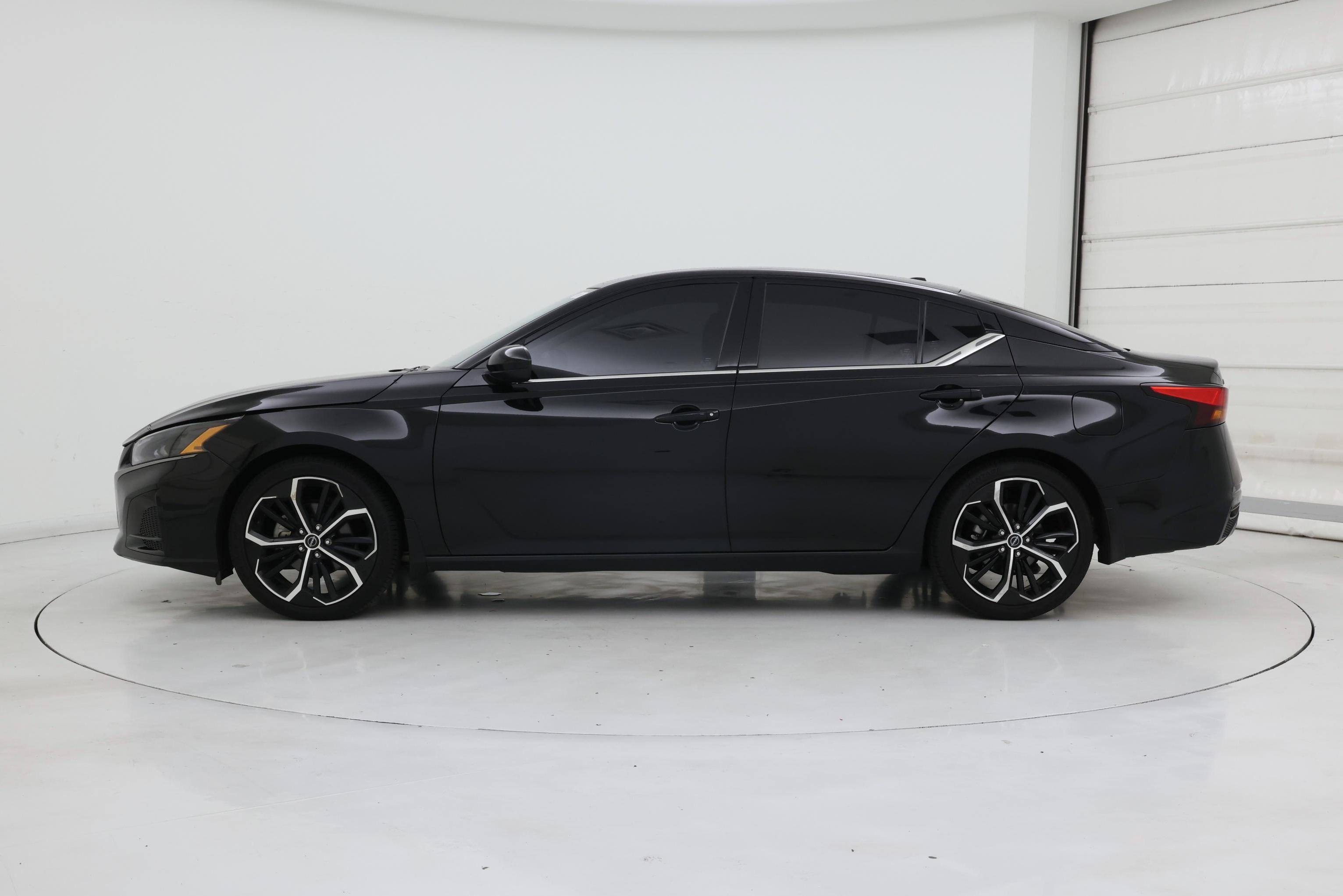 Thumbnail: 2024 Nissan Altima - 3