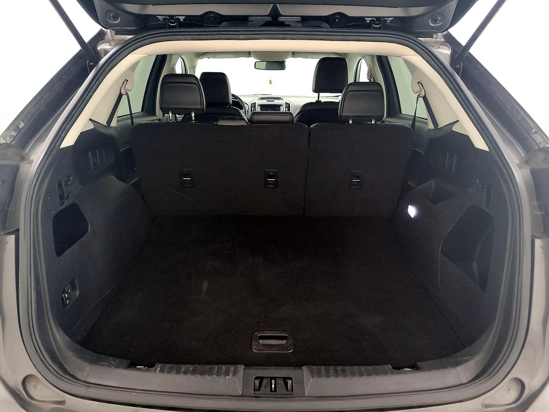 Thumbnail: 2020 Ford Edge - 20