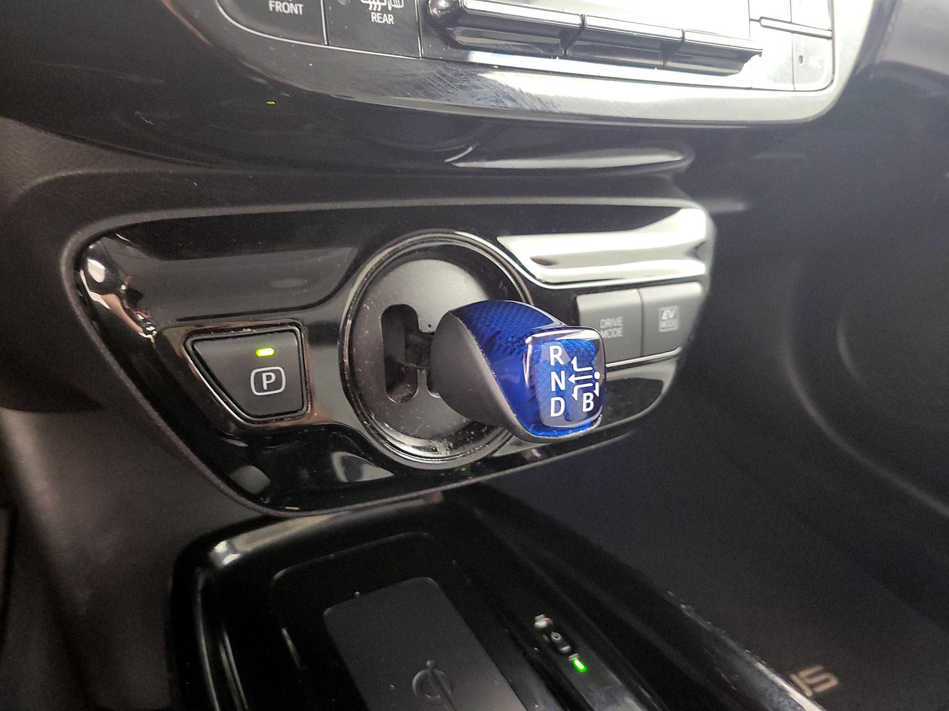 Thumbnail: 2021 Toyota Prius - 17