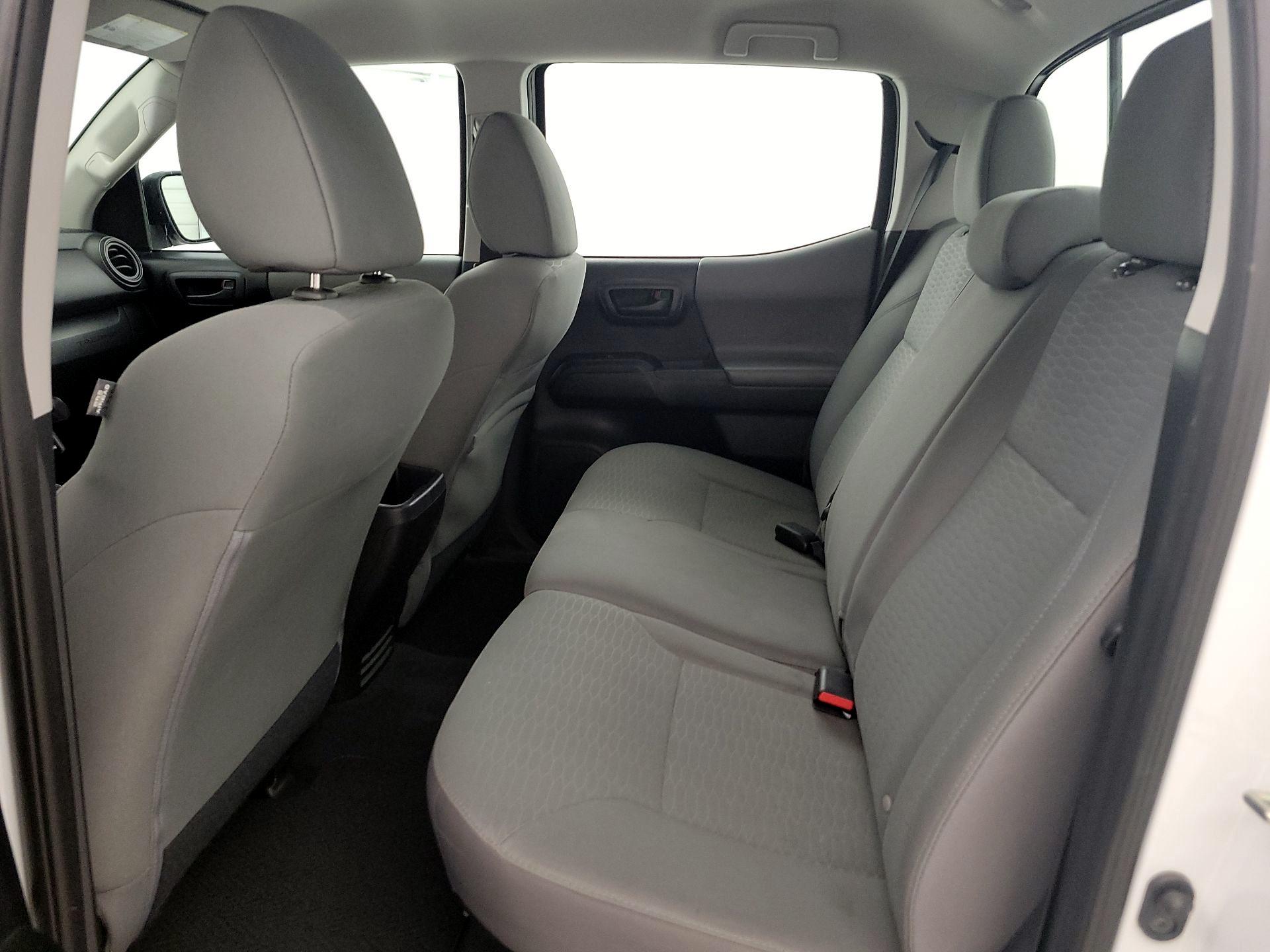 Thumbnail: 2016 Toyota Tacoma - 19