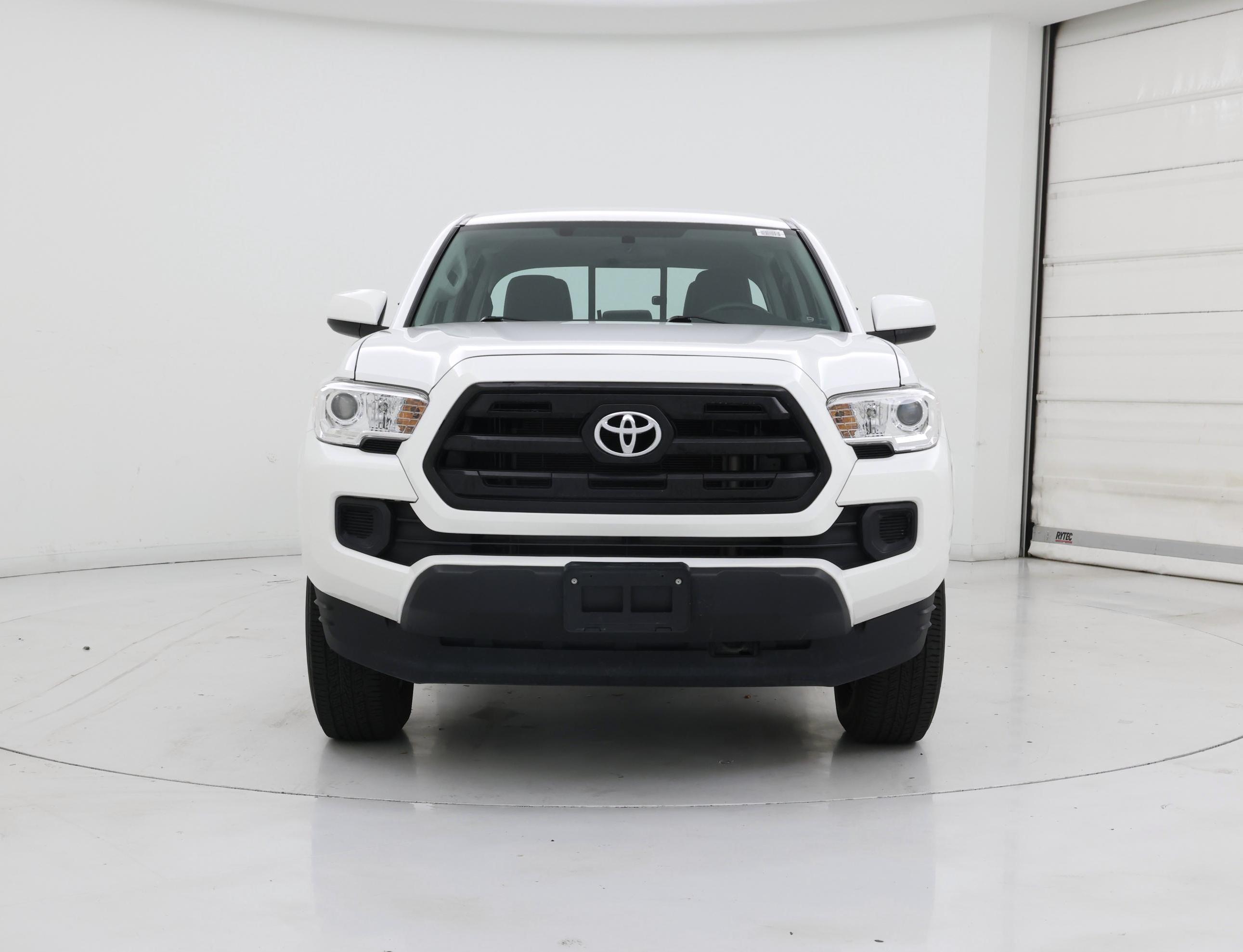 Thumbnail: 2016 Toyota Tacoma - 5