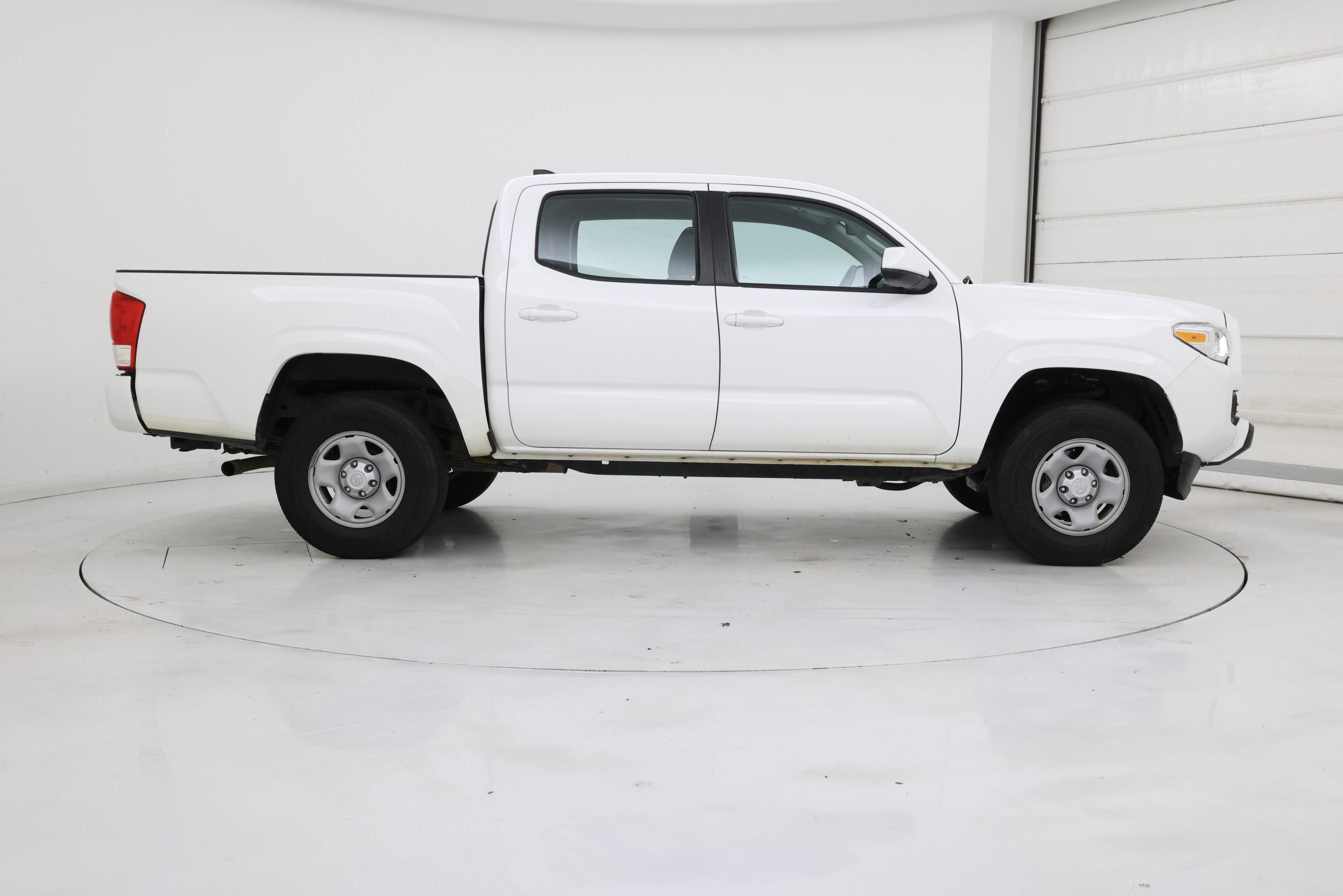 Thumbnail: 2016 Toyota Tacoma - 7