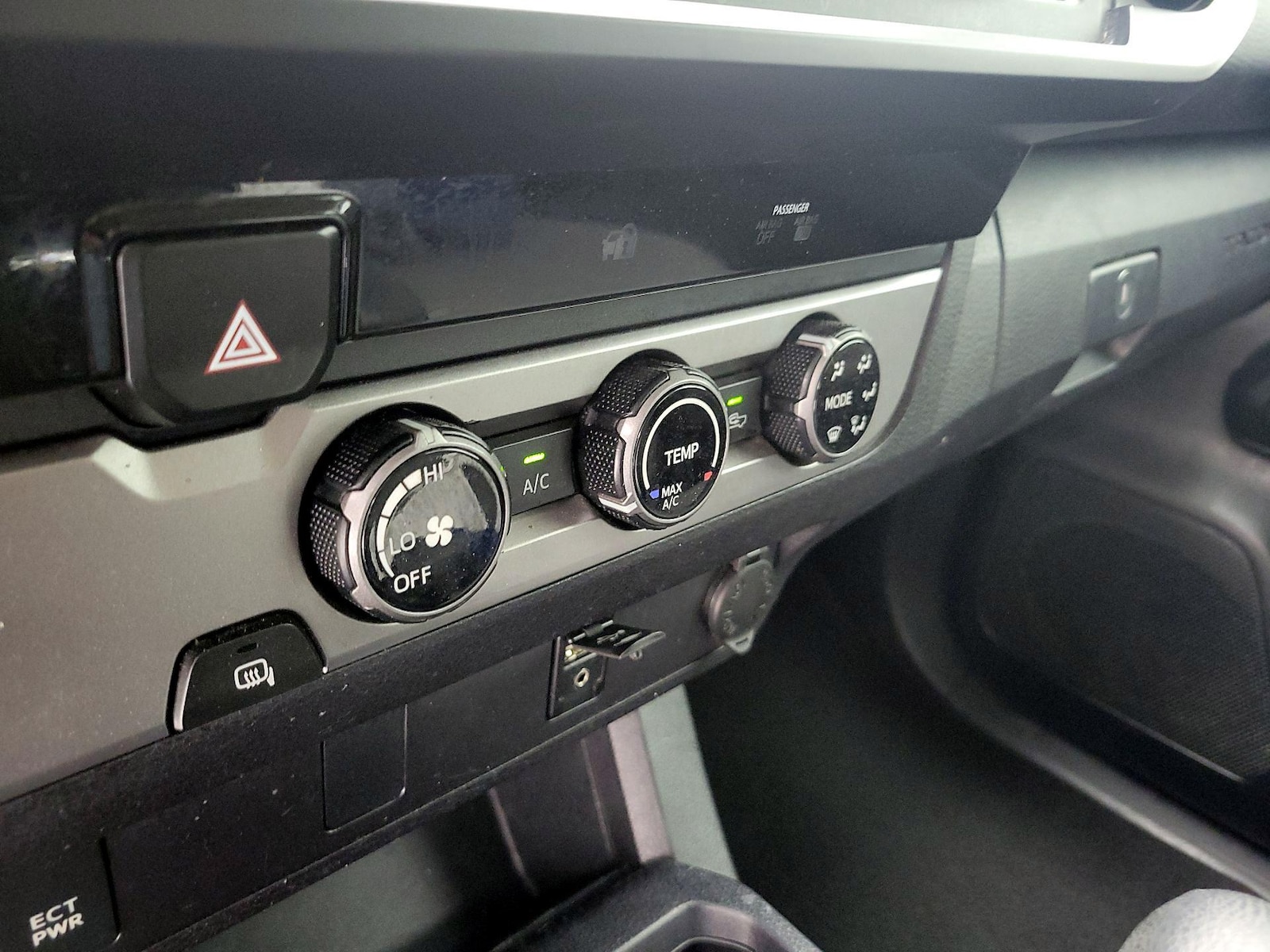 2017 Toyota Tacoma SR - Photo 17
