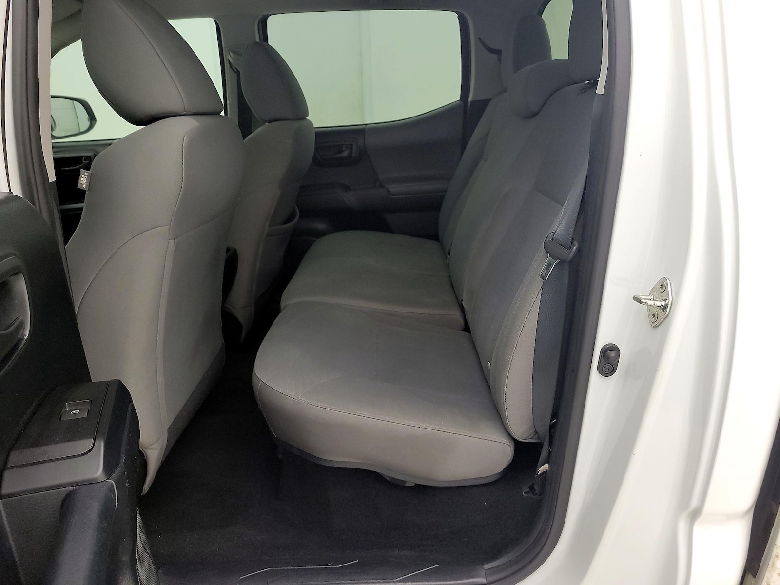 2017 Toyota Tacoma SR - Photo 20