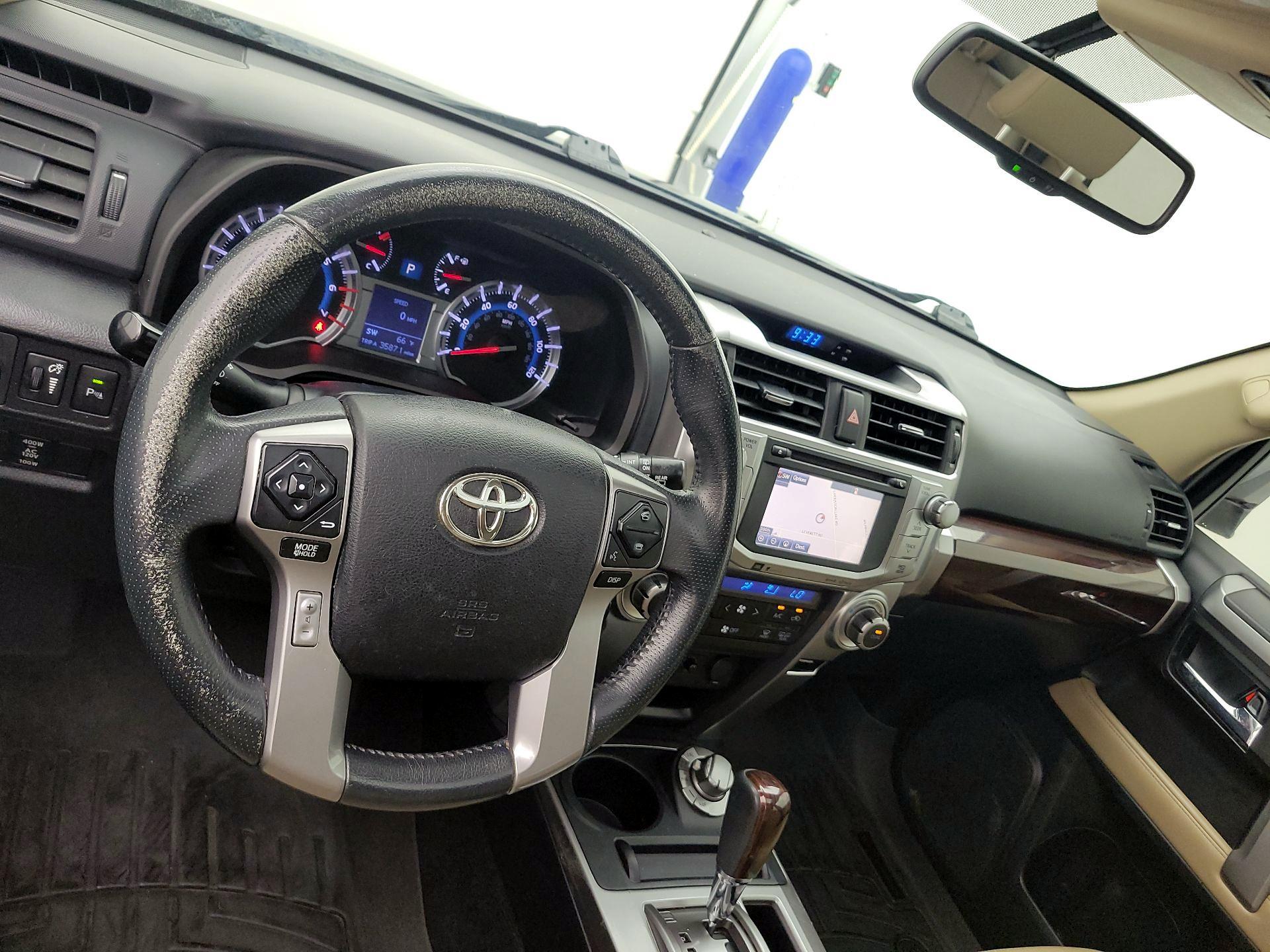 Thumbnail: 2016 Toyota 4Runner - 9