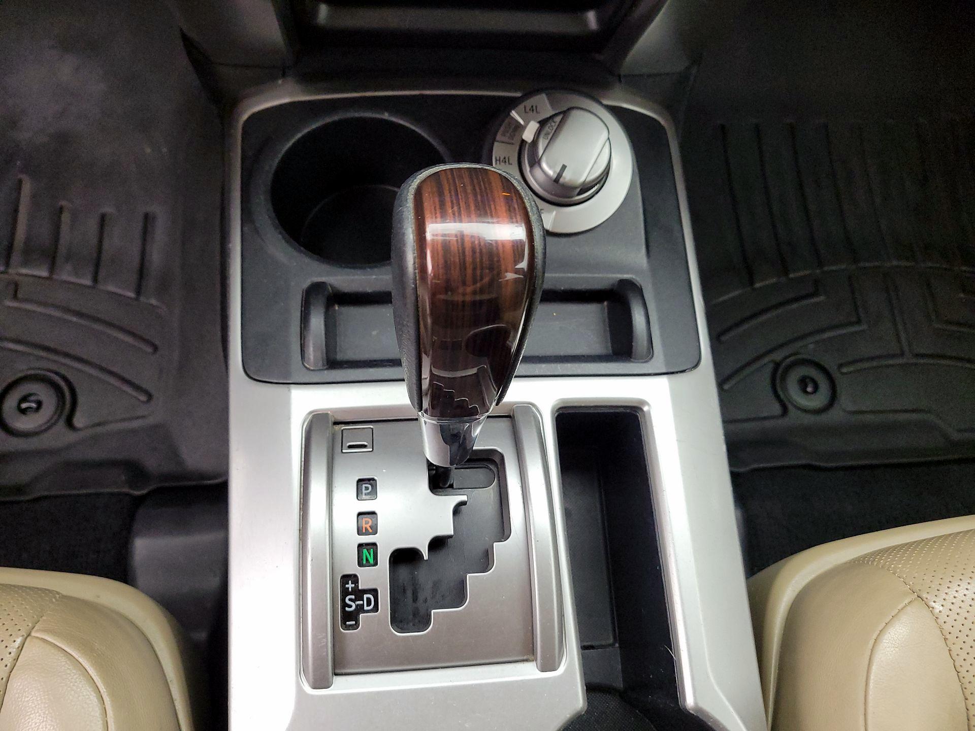 Thumbnail: 2016 Toyota 4Runner - 18
