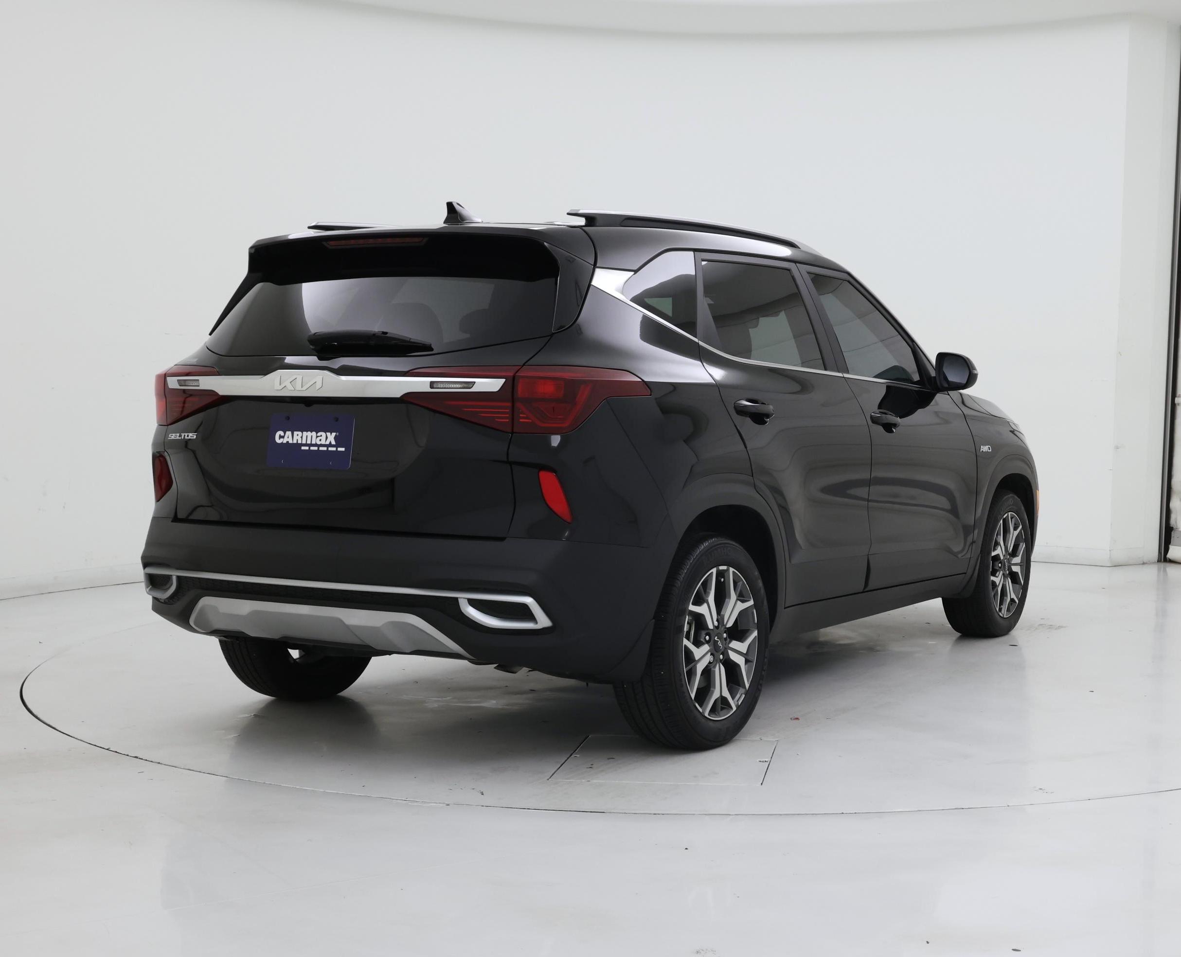 Thumbnail: 2023 Kia Seltos - 8