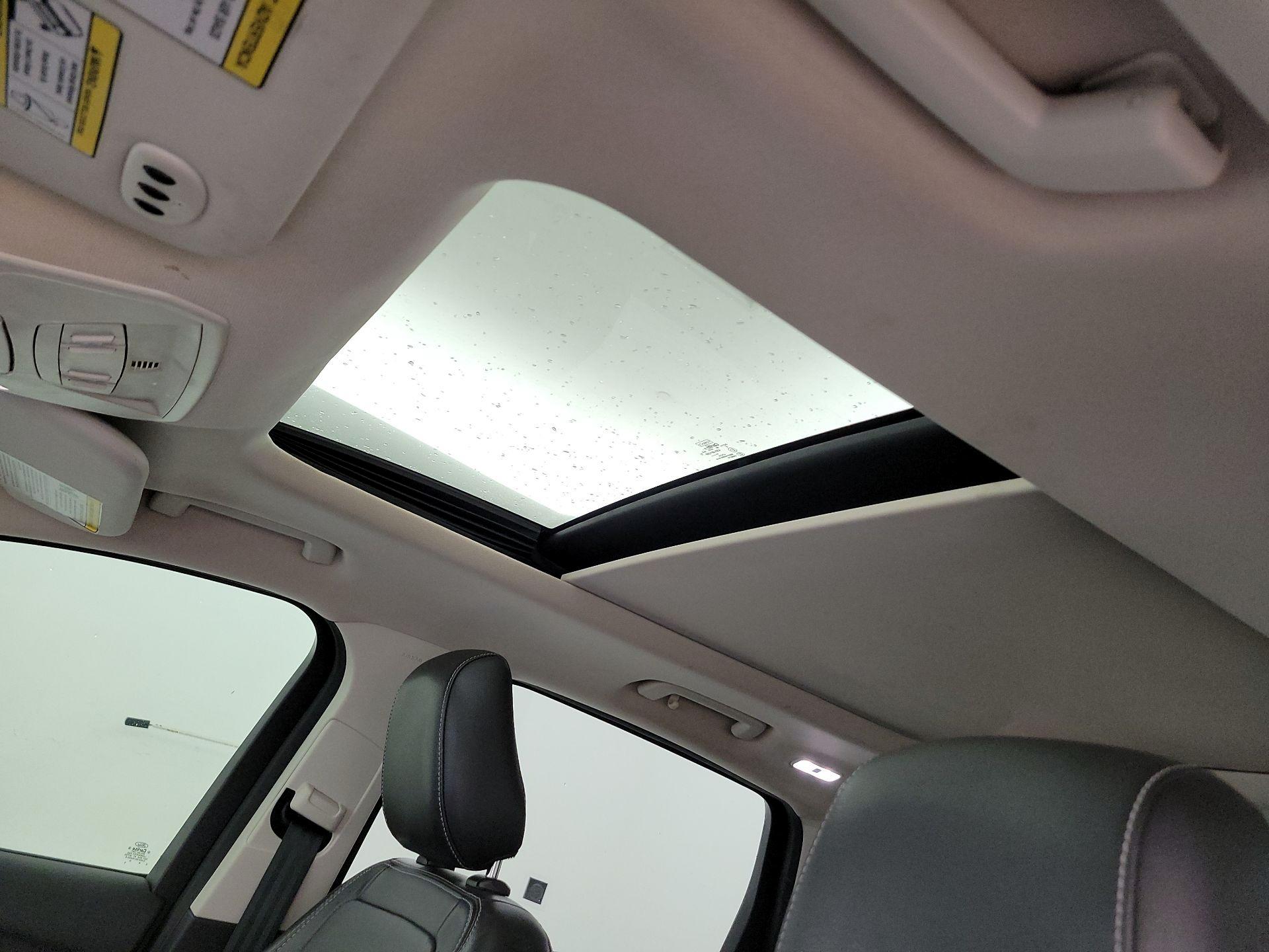 Thumbnail: 2019 Ford Escape - 20