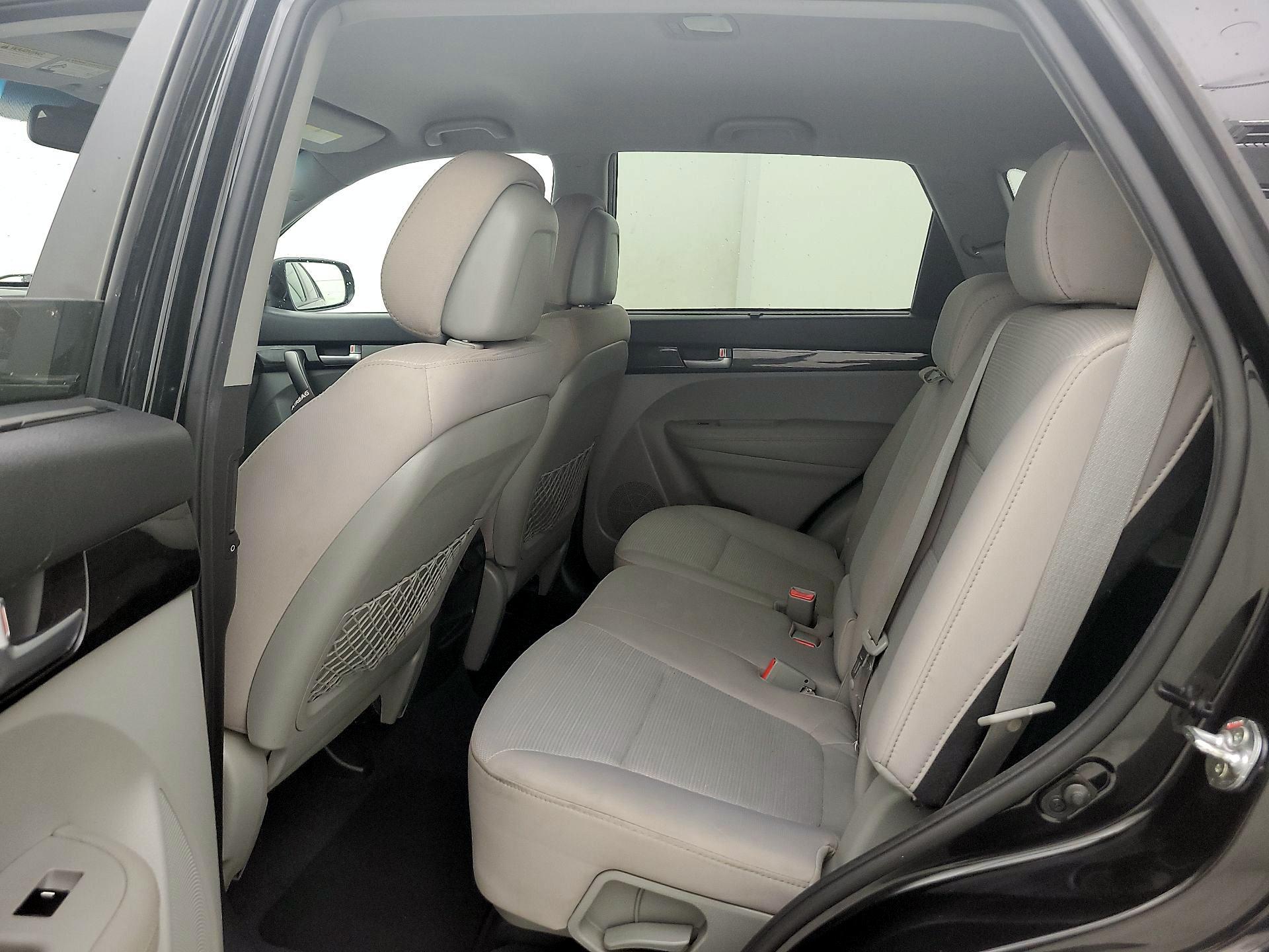 Thumbnail: 2014 Kia Sorento - 19