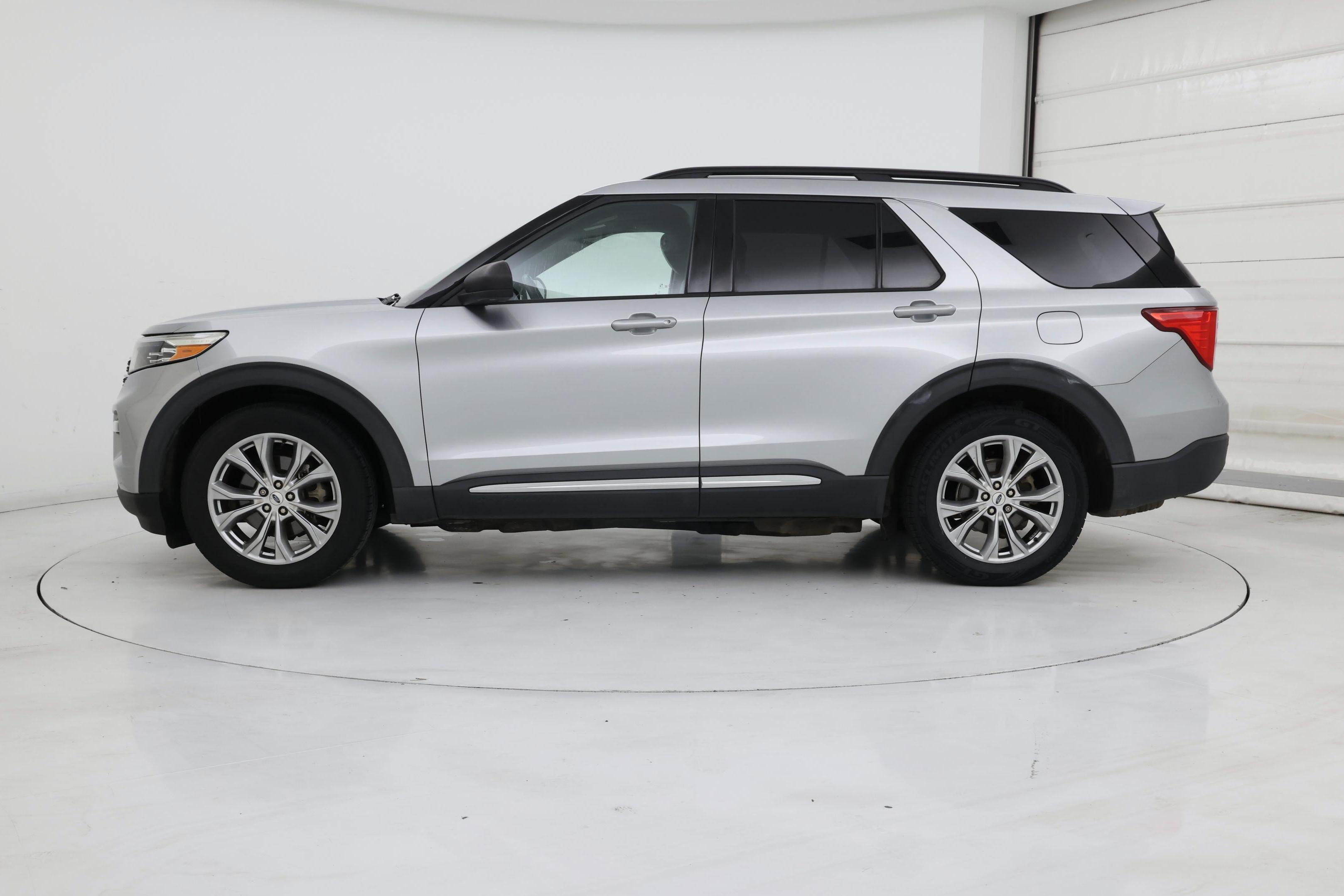 Thumbnail: 2020 Ford Explorer - 3