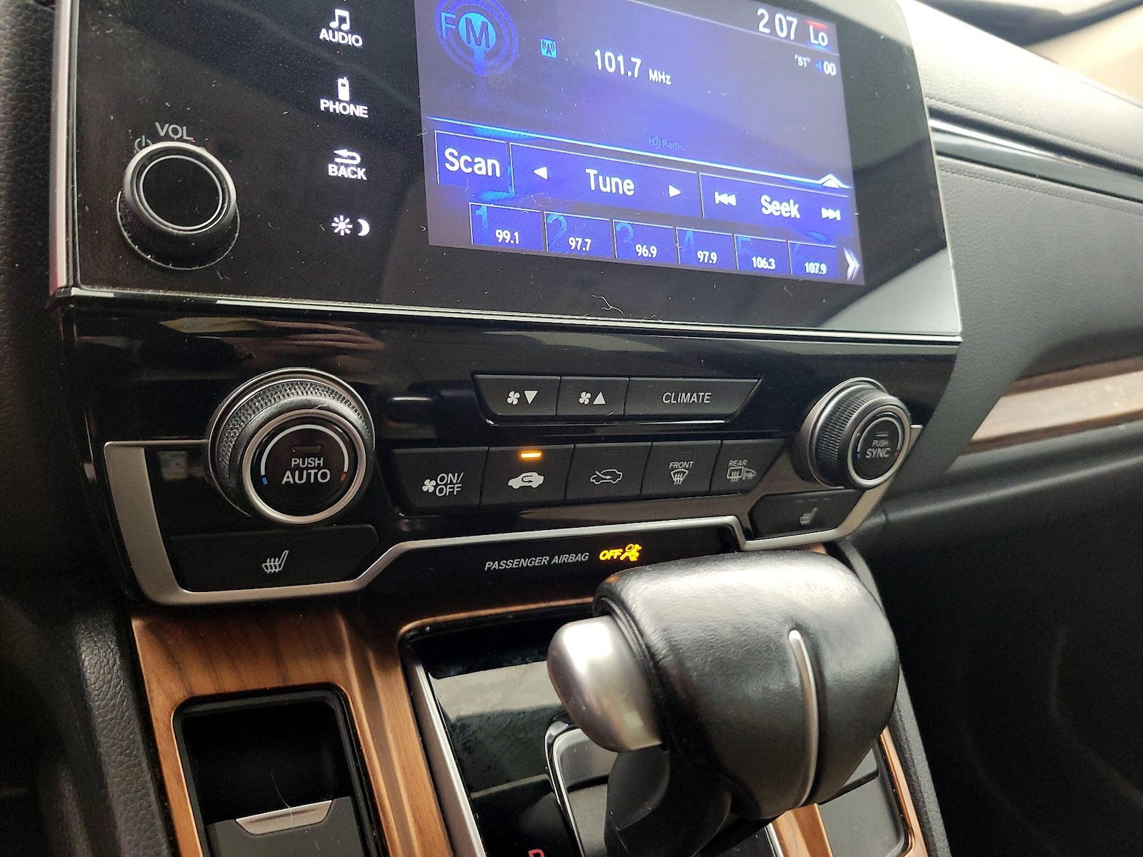 2018 Honda CR-V Touring - Photo 18