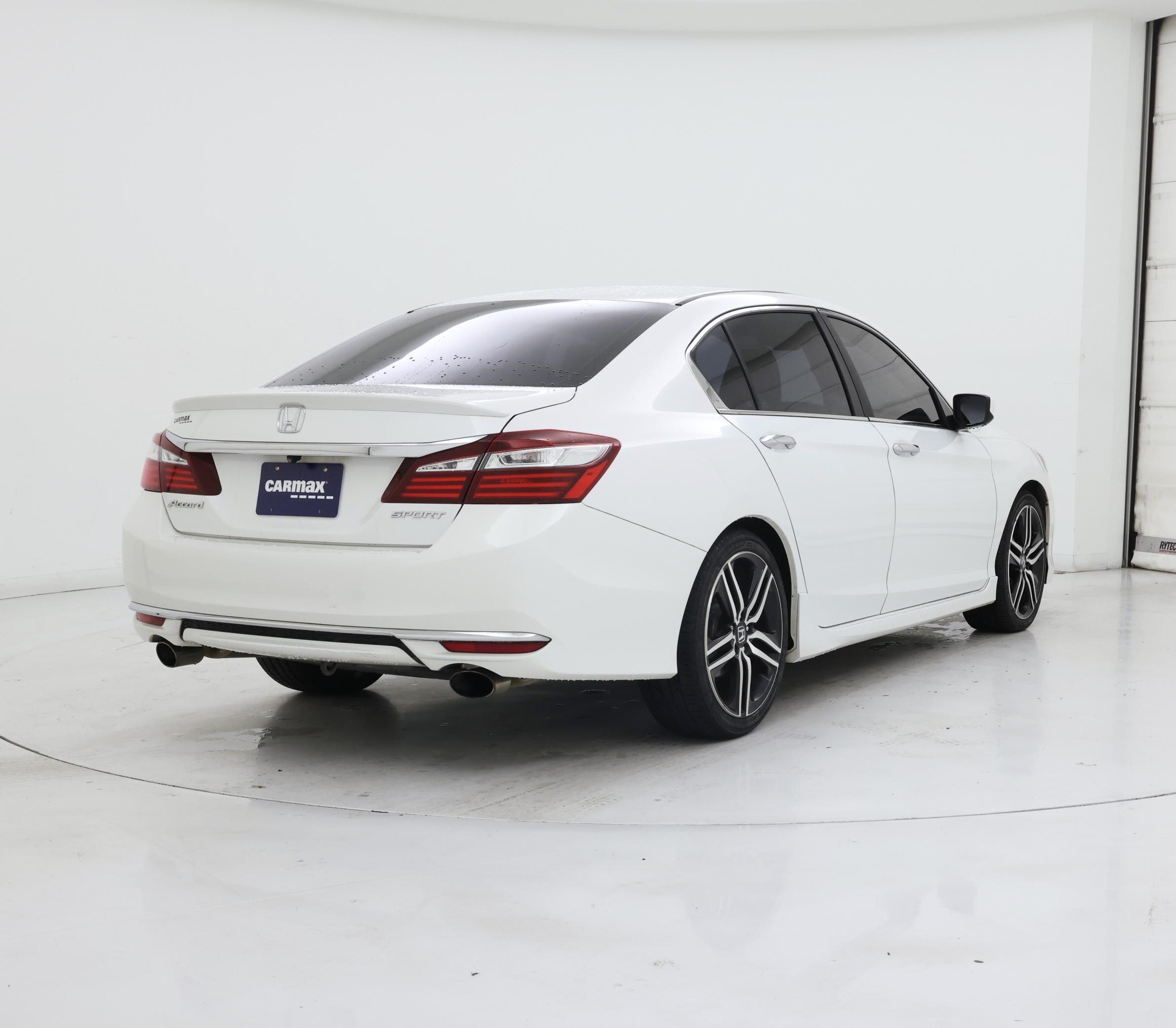 Thumbnail: 2017 Honda Accord - 8