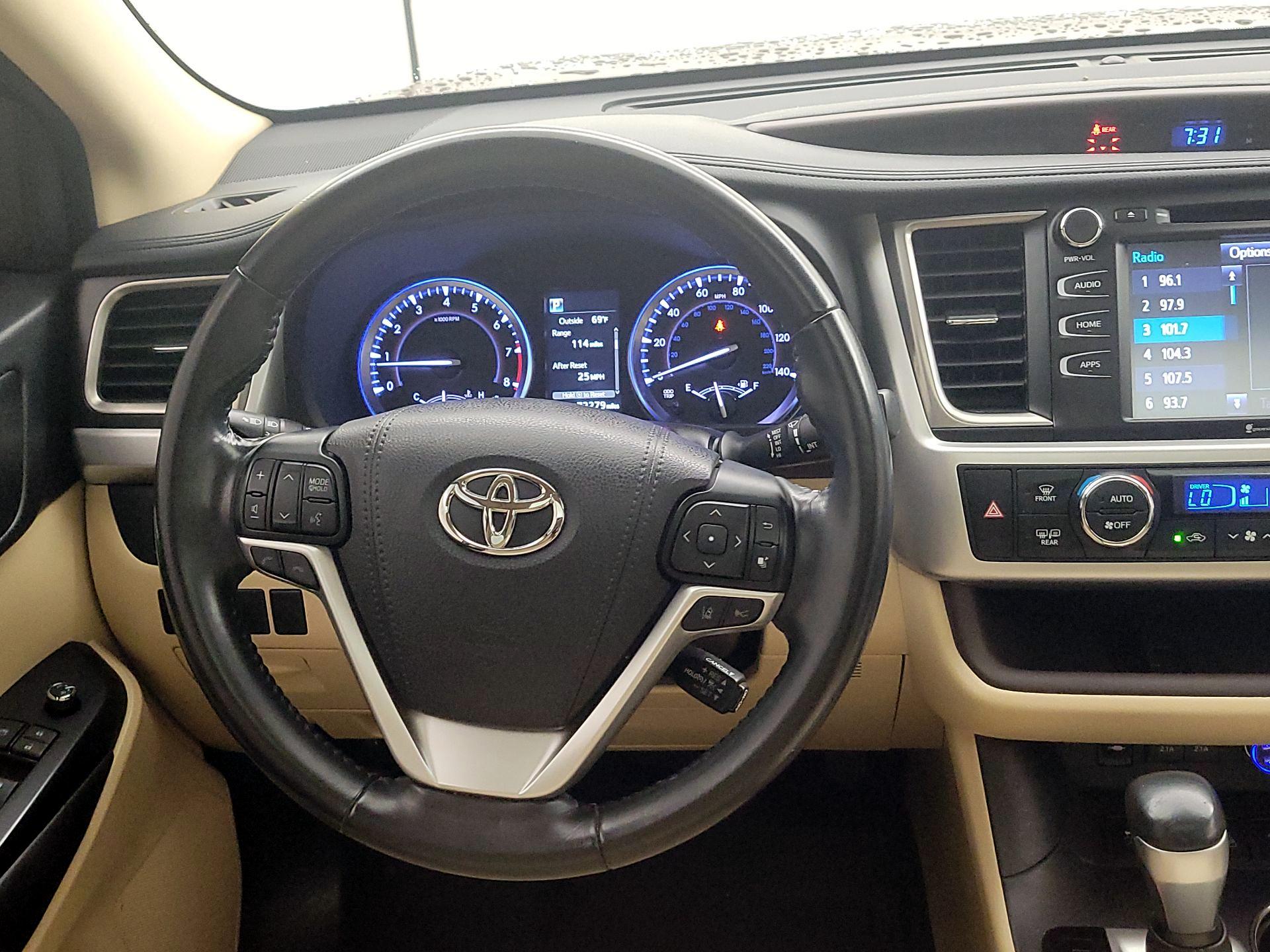 Thumbnail: 2018 Toyota Highlander - 10