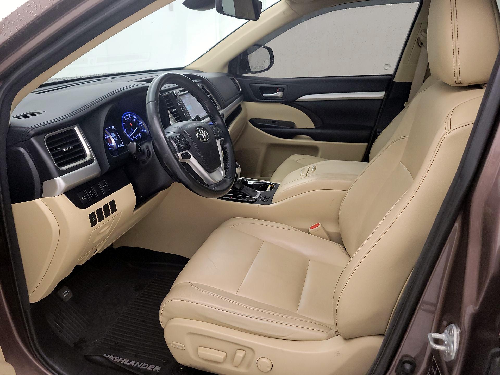 Thumbnail: 2018 Toyota Highlander - 11