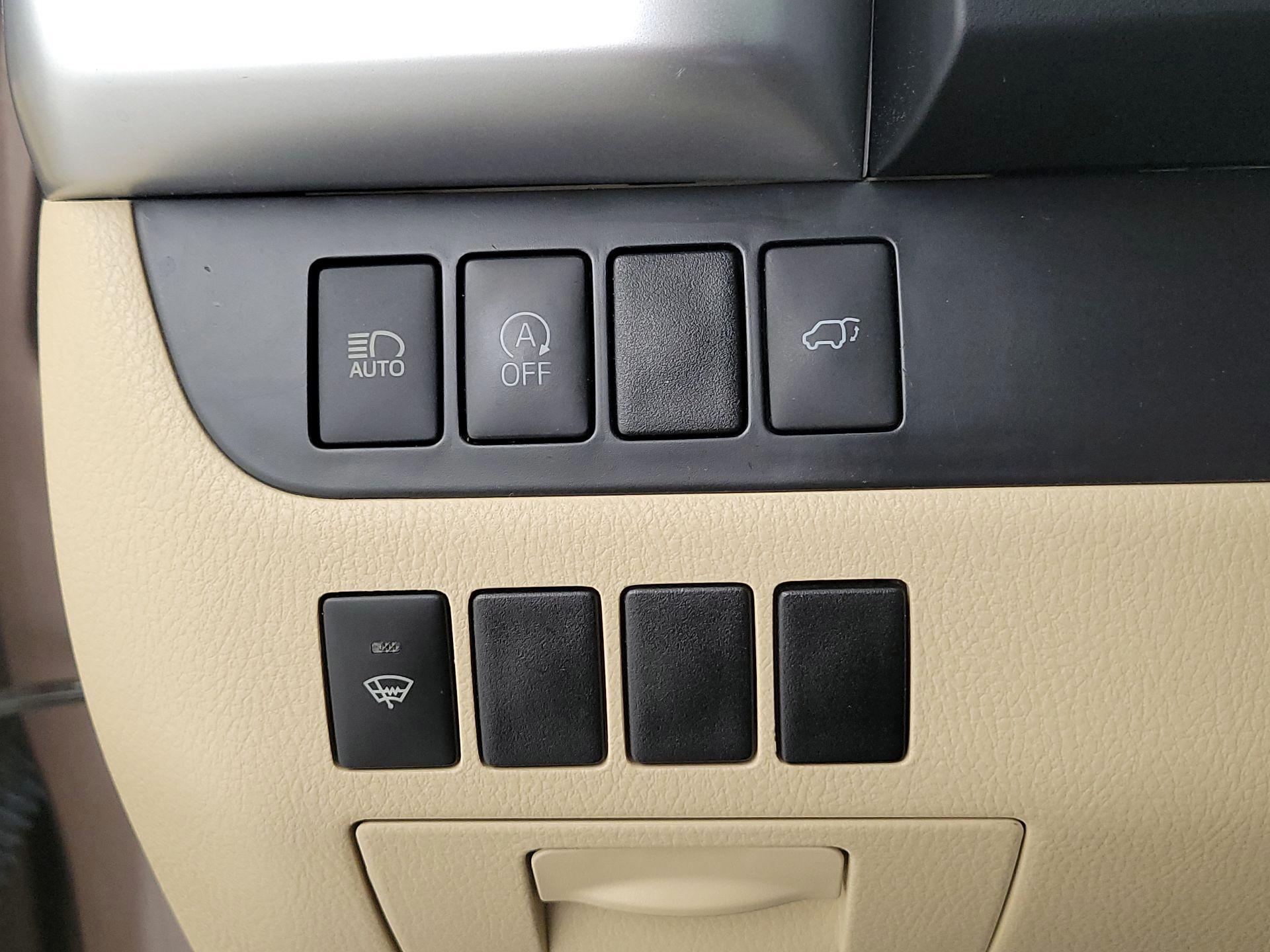 Thumbnail: 2018 Toyota Highlander - 13