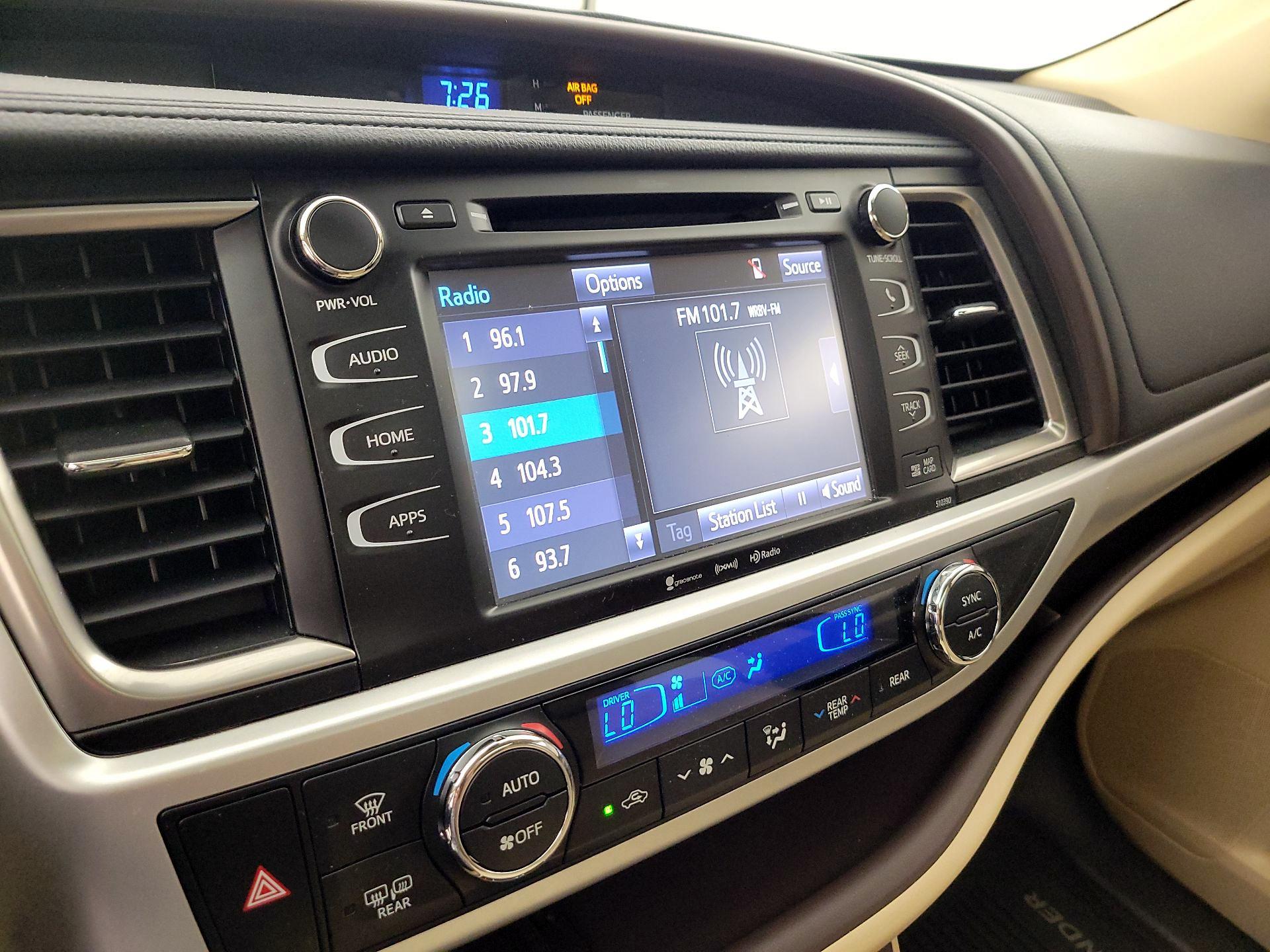 Thumbnail: 2018 Toyota Highlander - 15