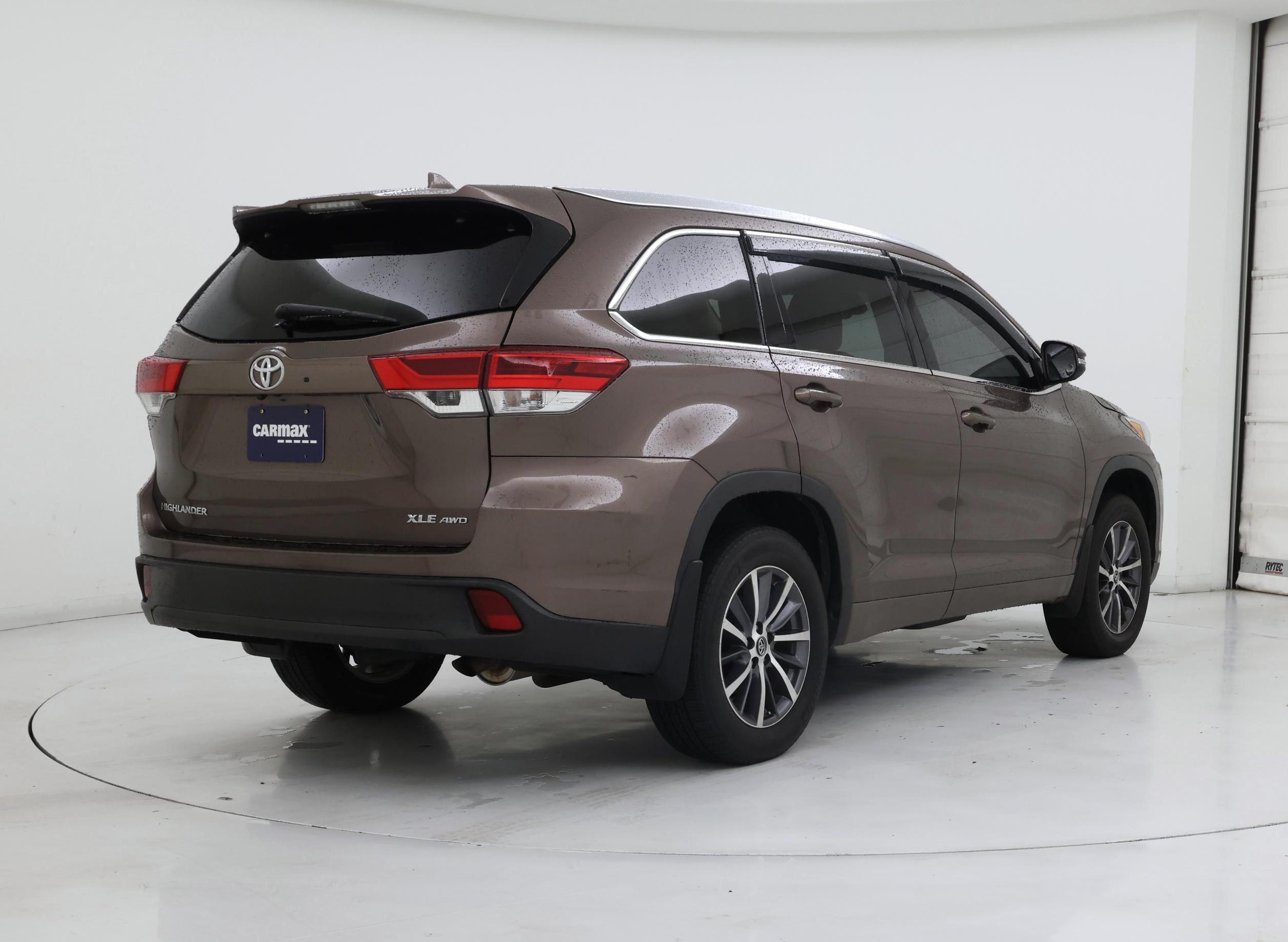 Thumbnail: 2018 Toyota Highlander - 8