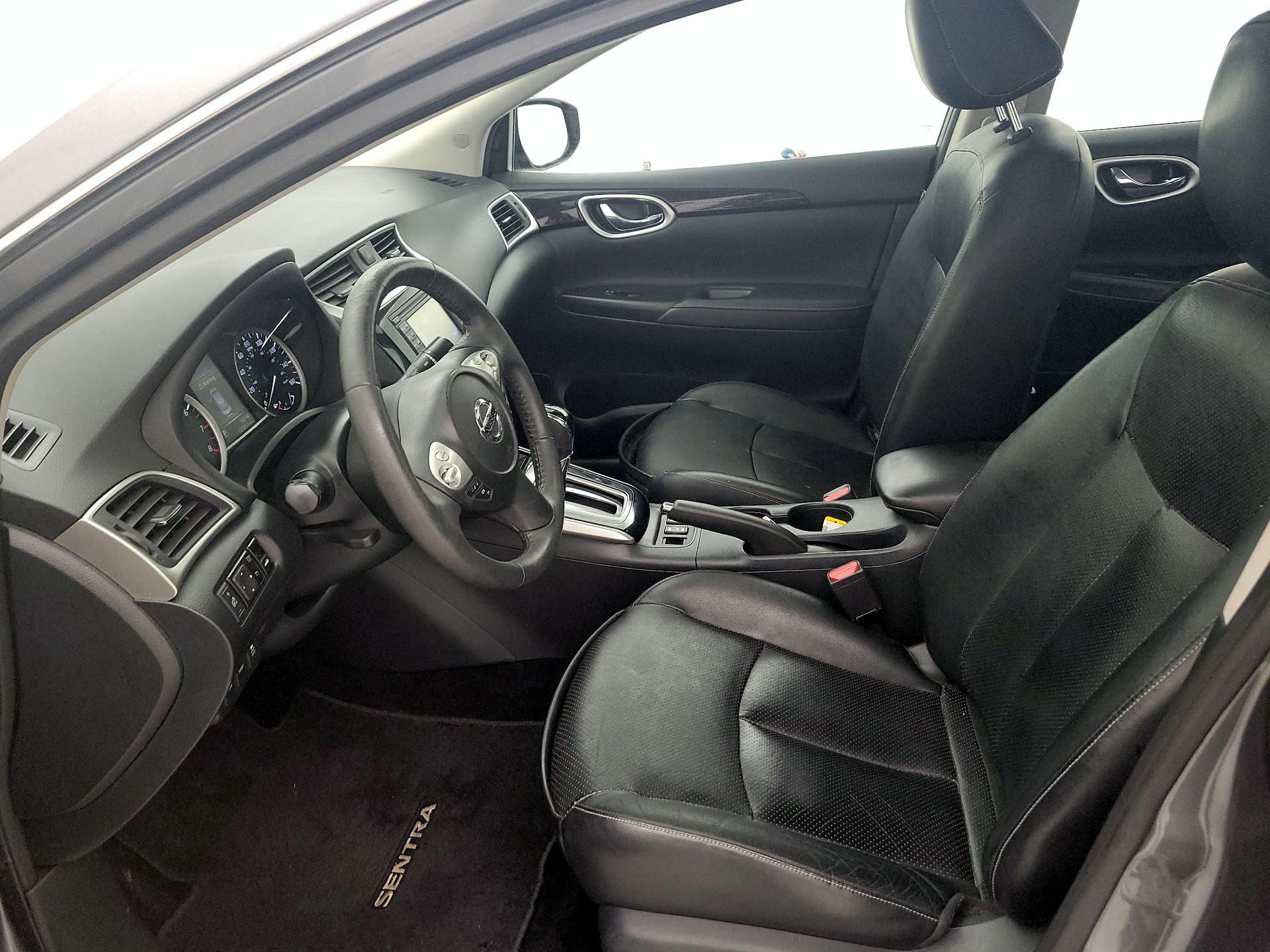 Thumbnail: 2016 Nissan Sentra - 11