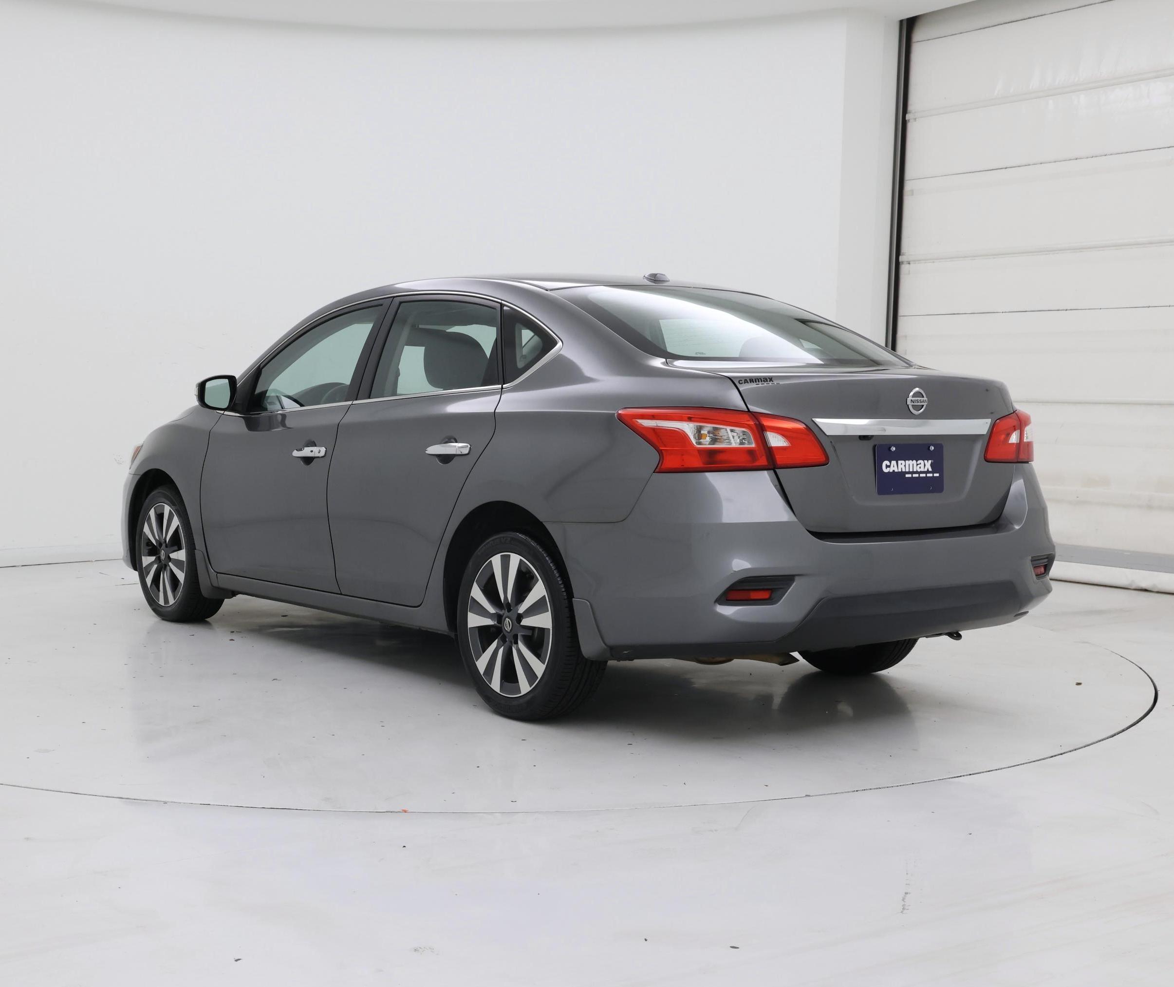 Thumbnail: 2016 Nissan Sentra - 2