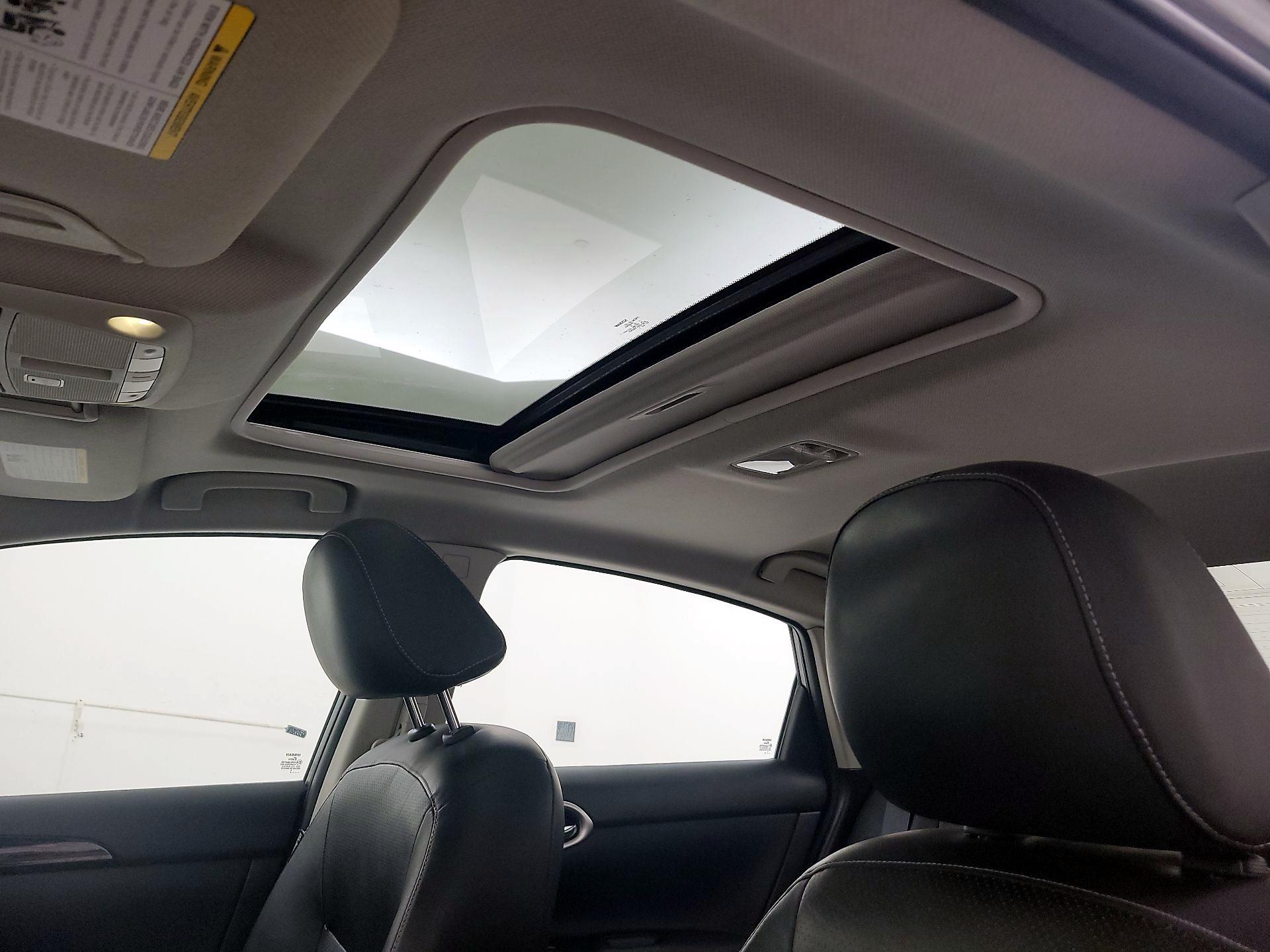 Thumbnail: 2016 Nissan Sentra - 19