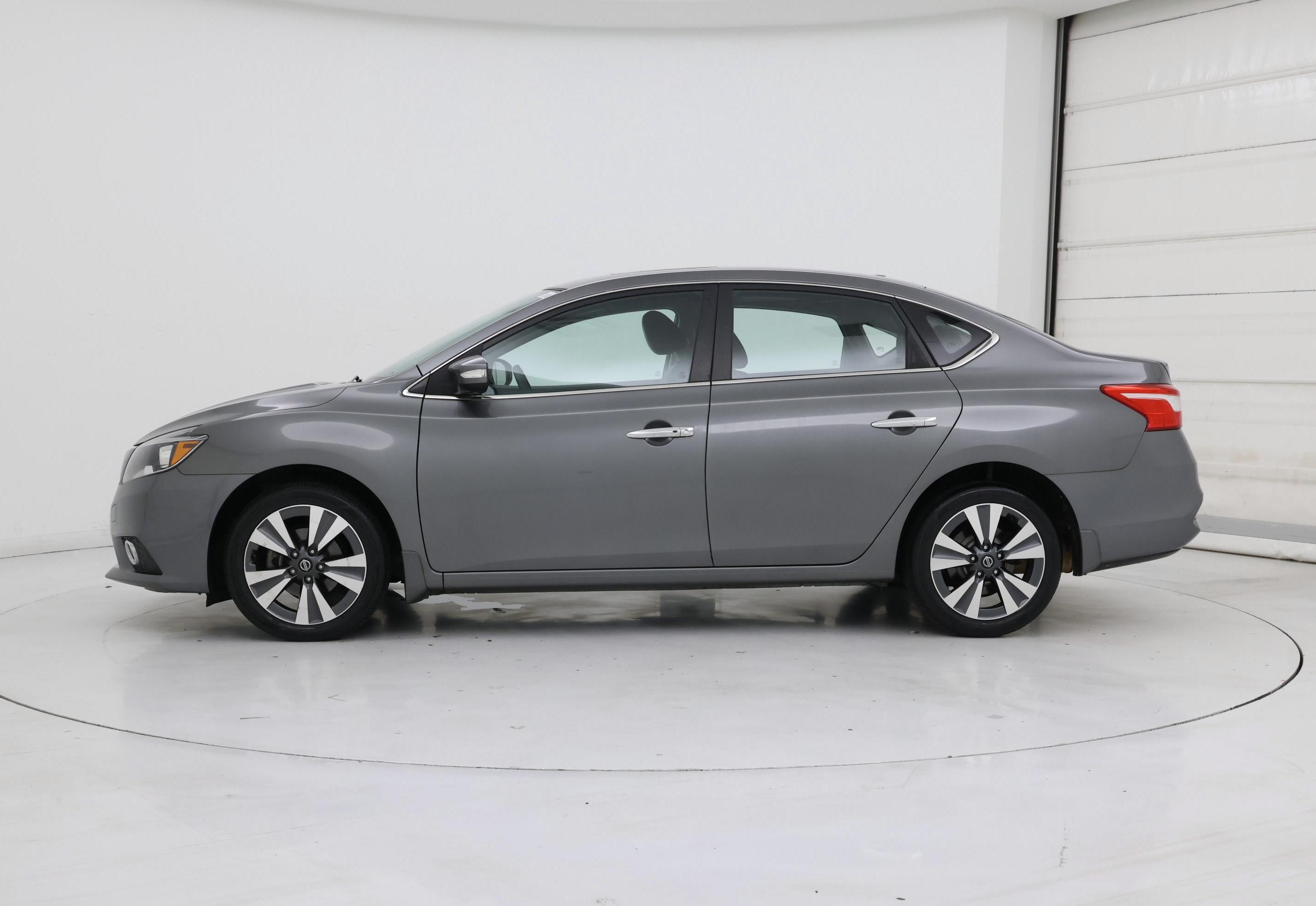 Thumbnail: 2016 Nissan Sentra - 3