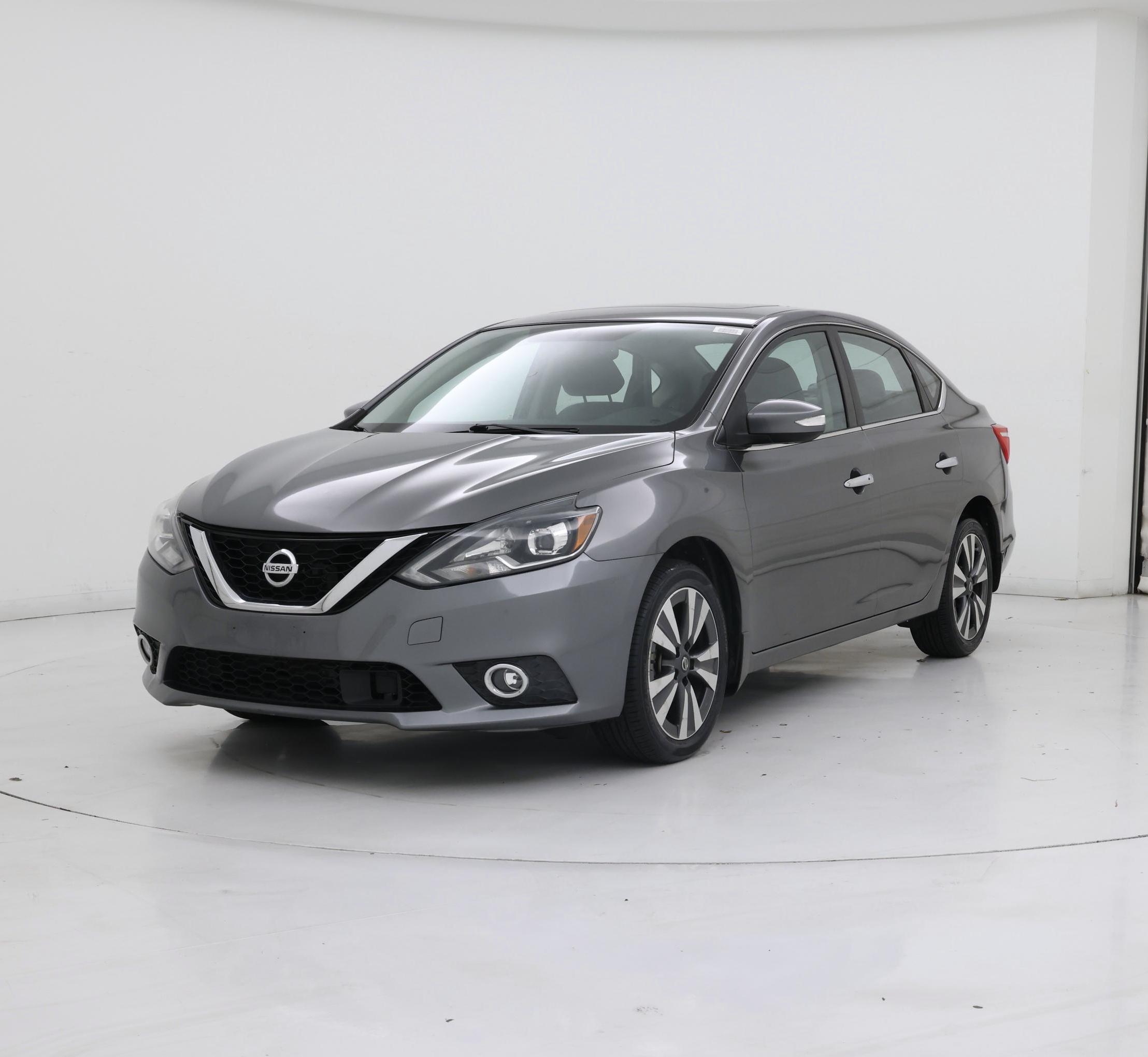 Thumbnail: 2016 Nissan Sentra - 4