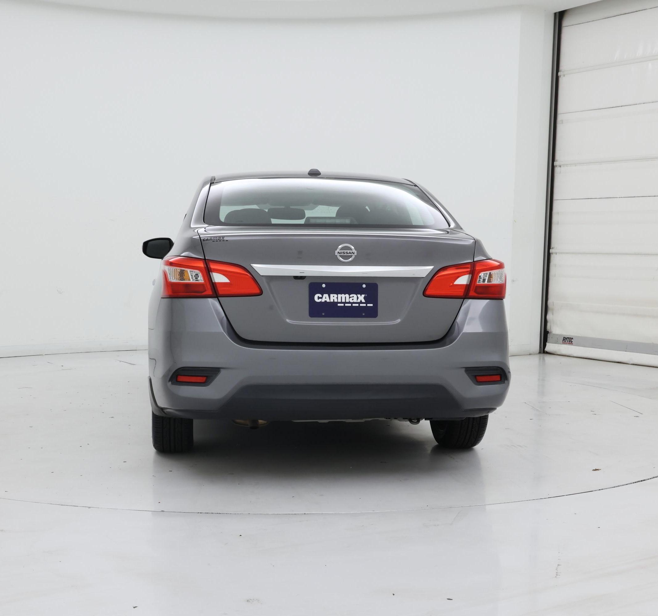 Thumbnail: 2016 Nissan Sentra - 6