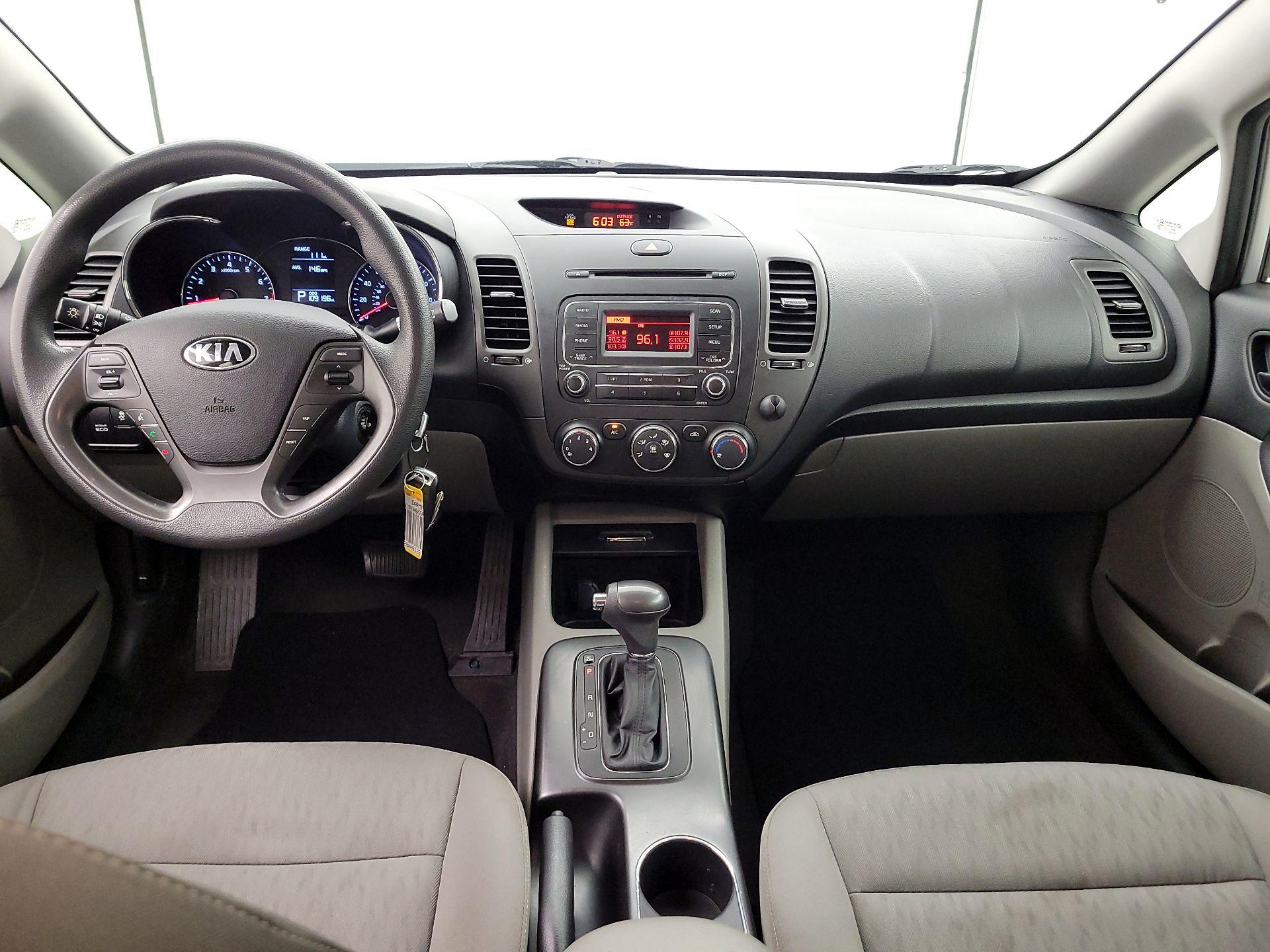 Thumbnail: 2016 Kia Forte - 9
