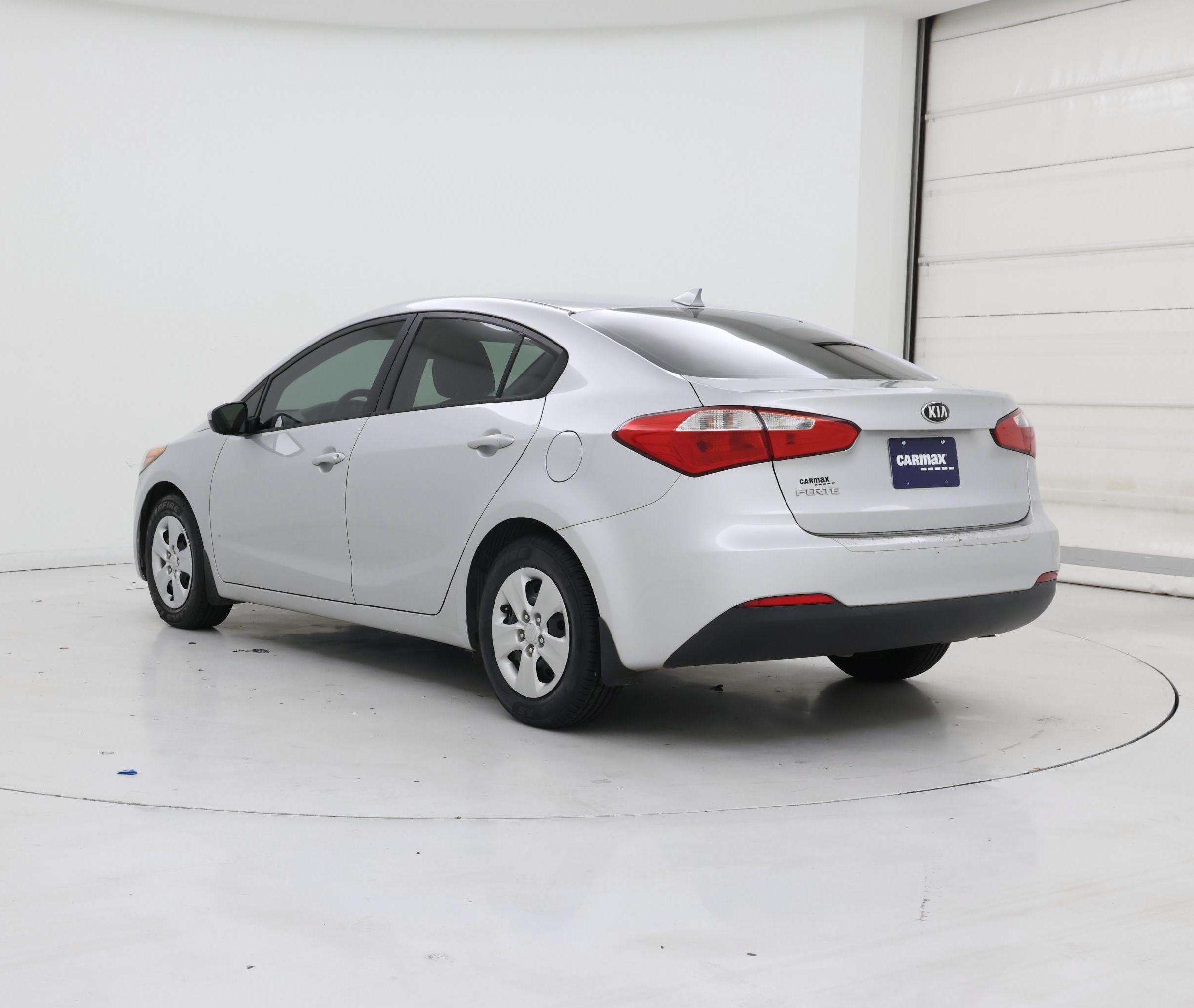 Thumbnail: 2016 Kia Forte - 2