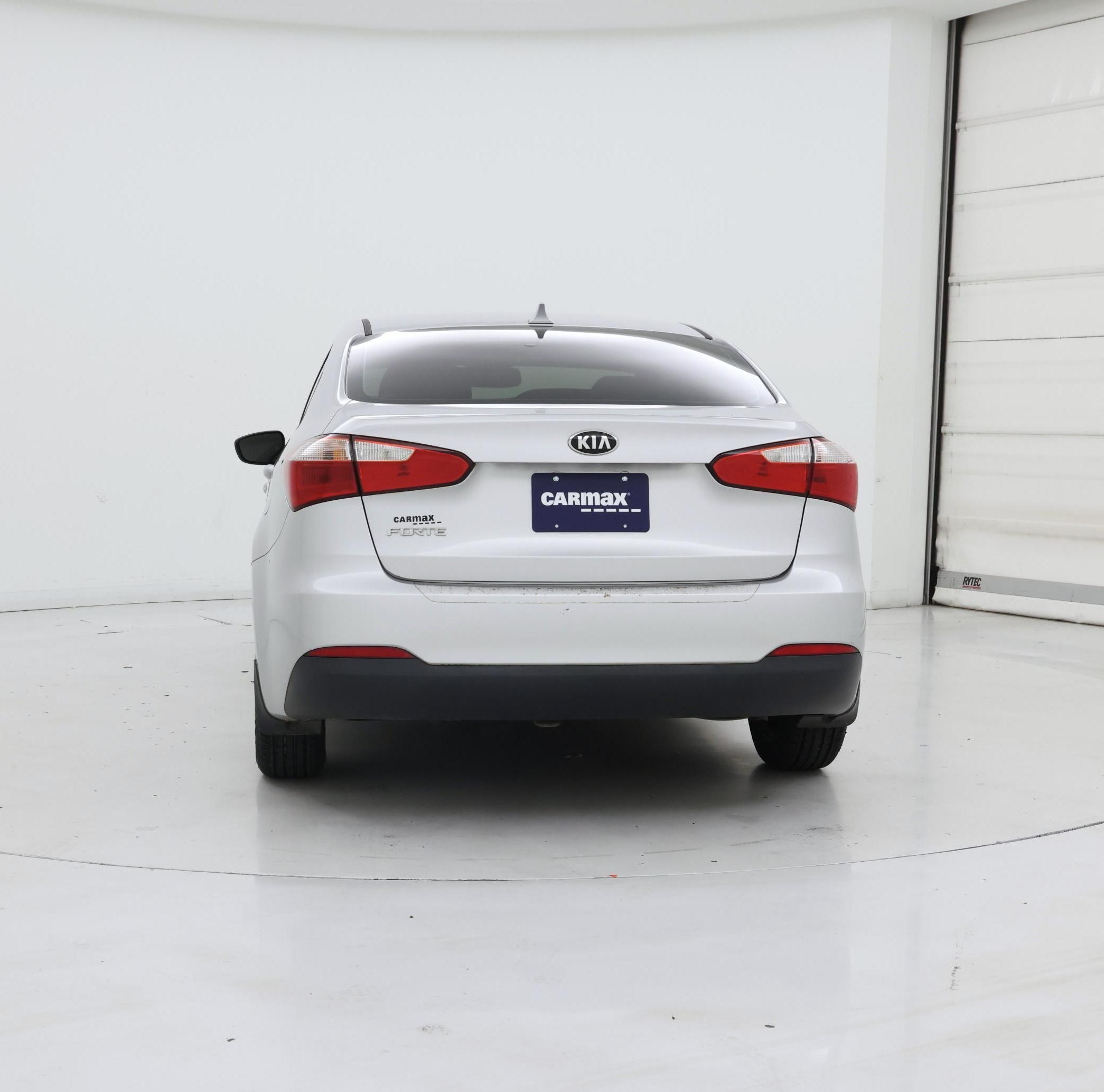 Thumbnail: 2016 Kia Forte - 6