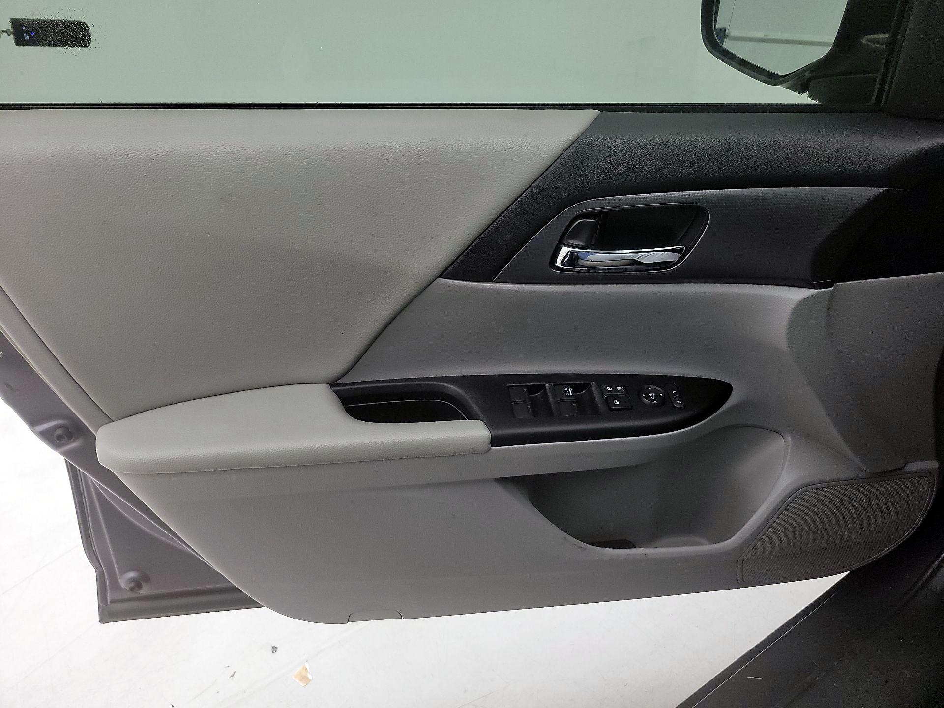Thumbnail: 2015 Honda Accord - 12