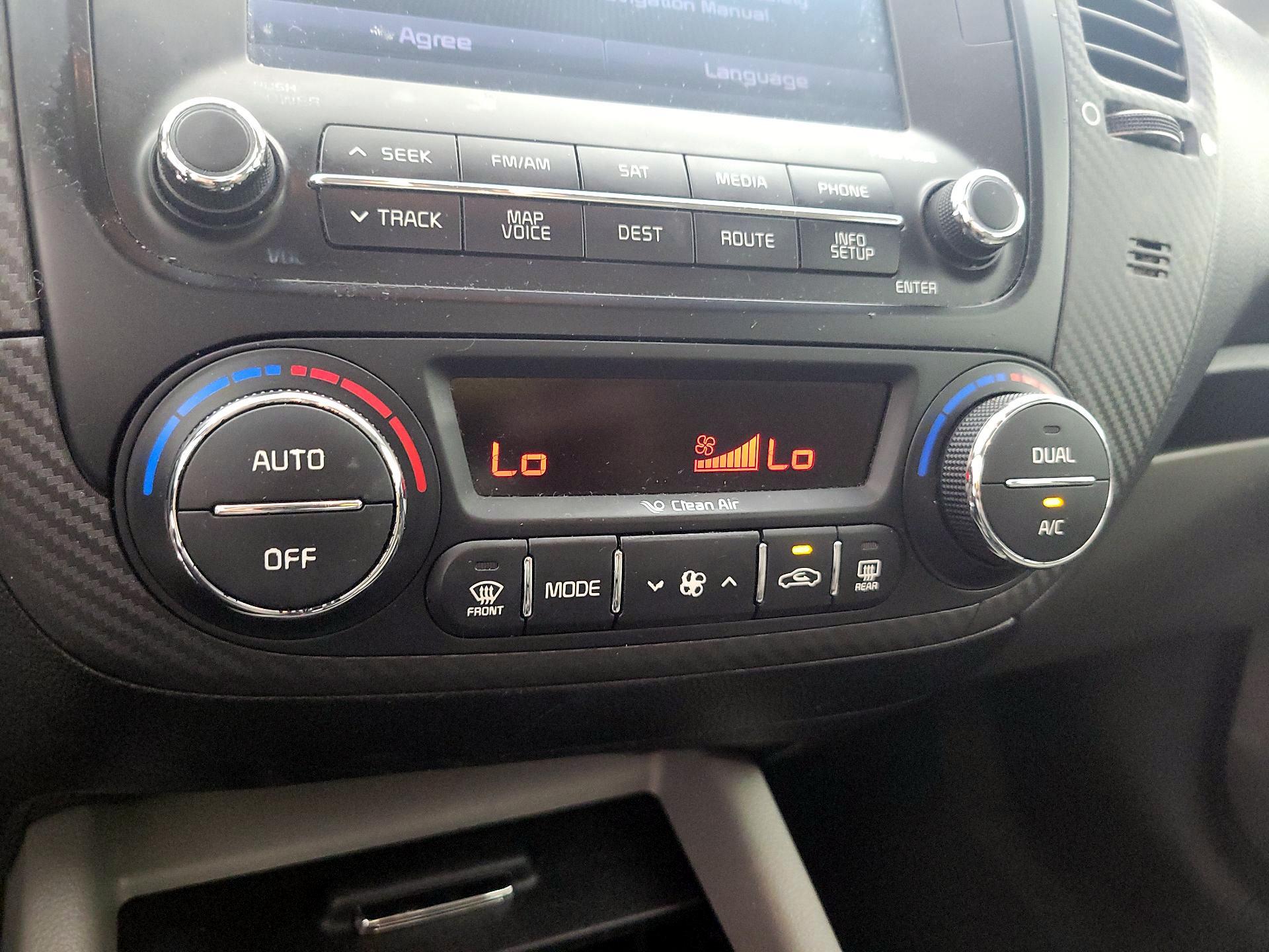 Thumbnail: 2014 Kia Forte - 16
