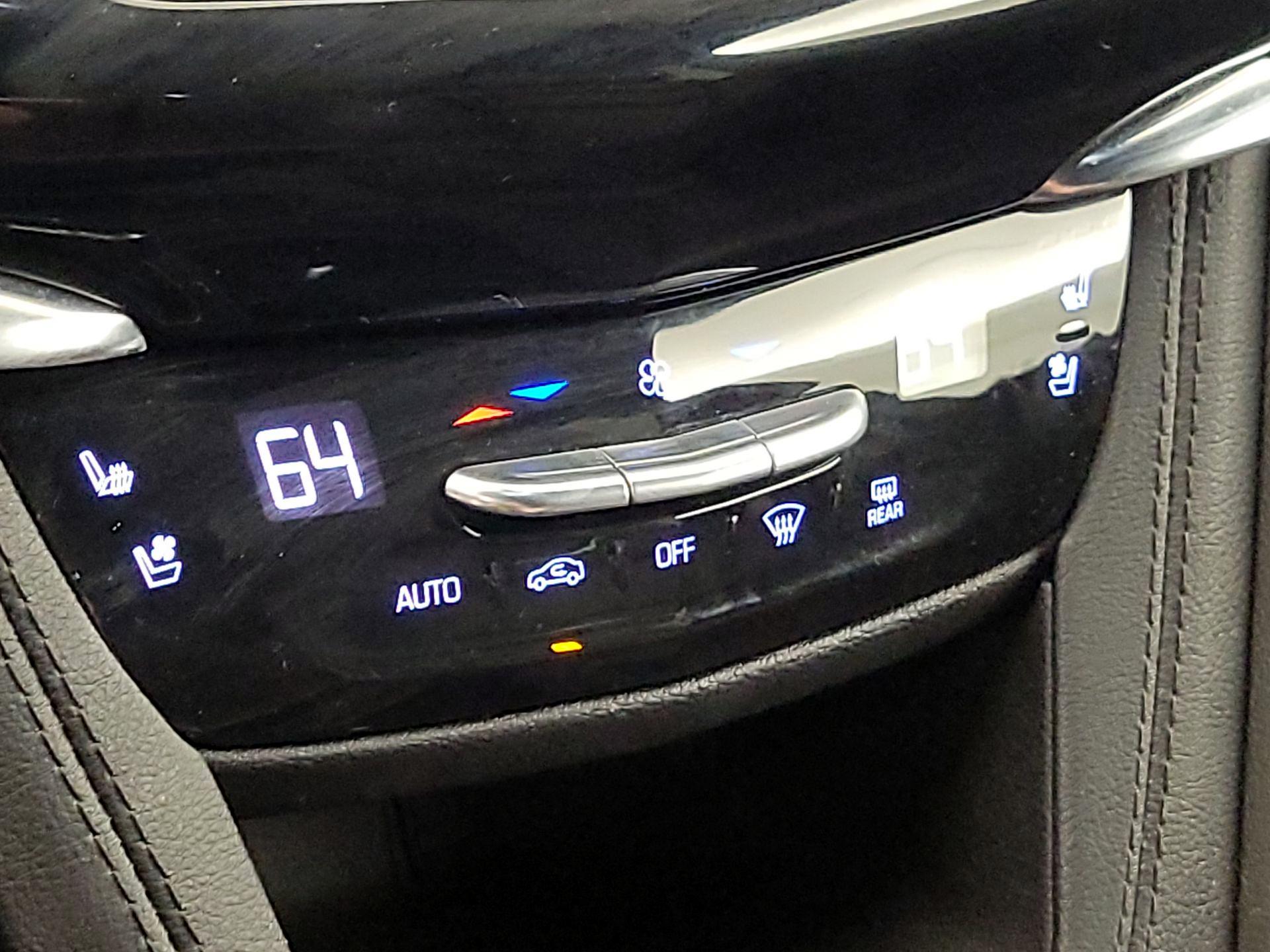 Thumbnail: 2023 Cadillac XT6 - 15
