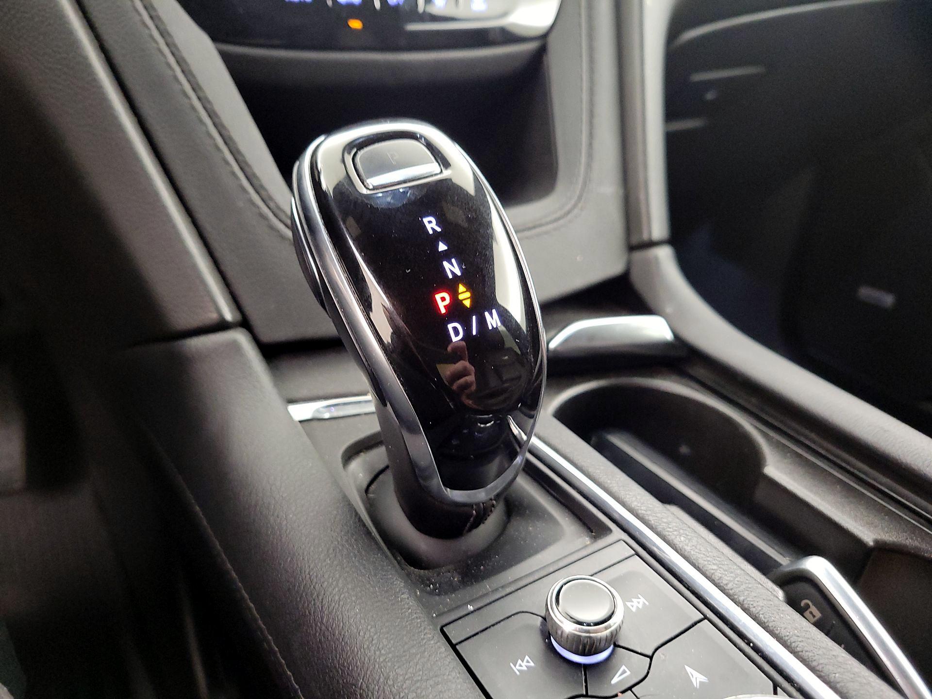 Thumbnail: 2023 Cadillac XT6 - 16