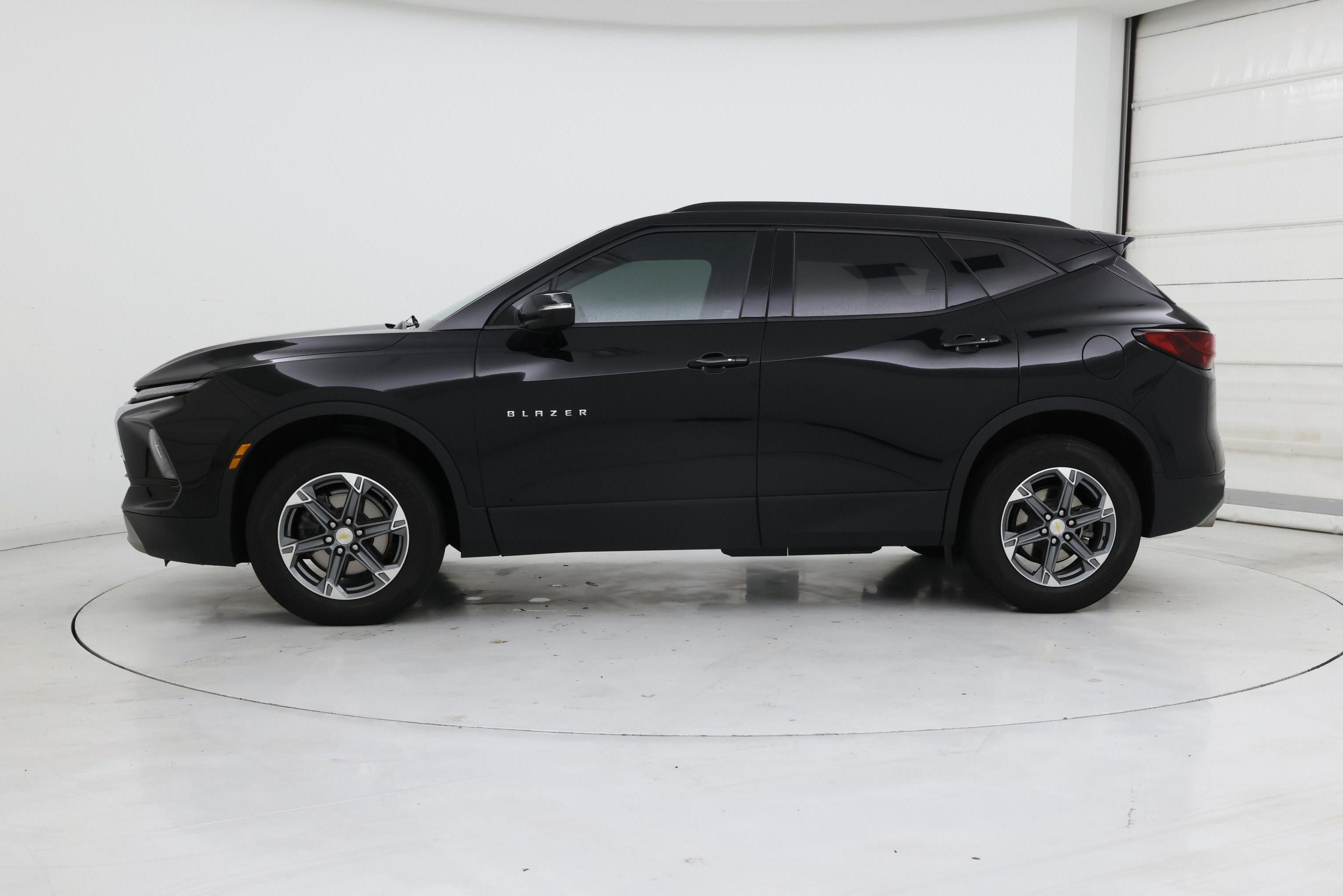 Thumbnail: 2024 Chevrolet Blazer - 3