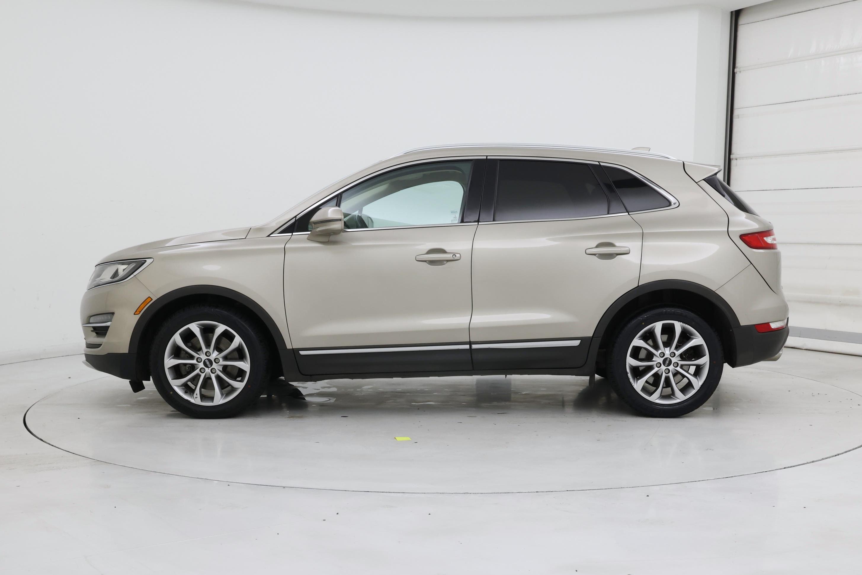 Thumbnail: 2015 Lincoln MKC - 3