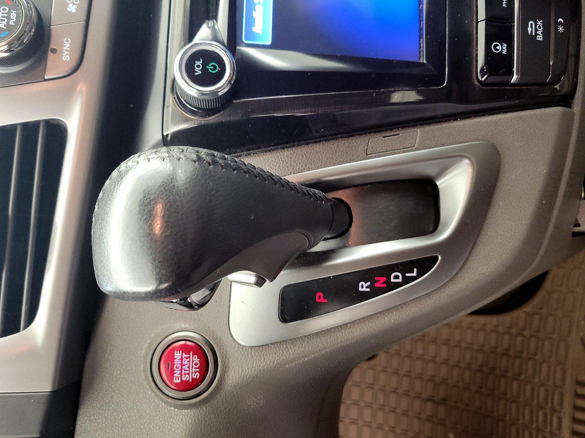 Thumbnail: 2015 Honda Odyssey - 18