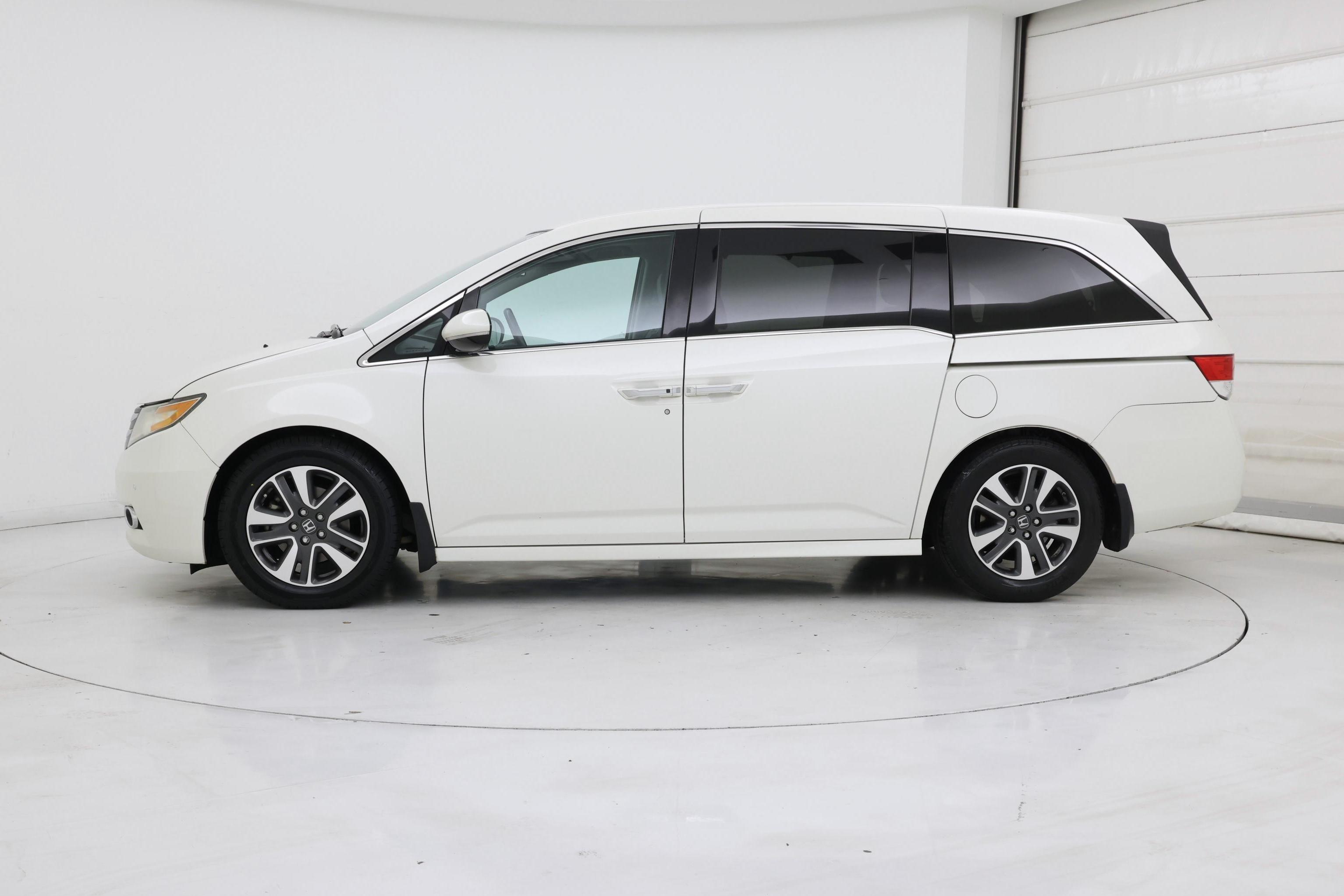 Thumbnail: 2015 Honda Odyssey - 3