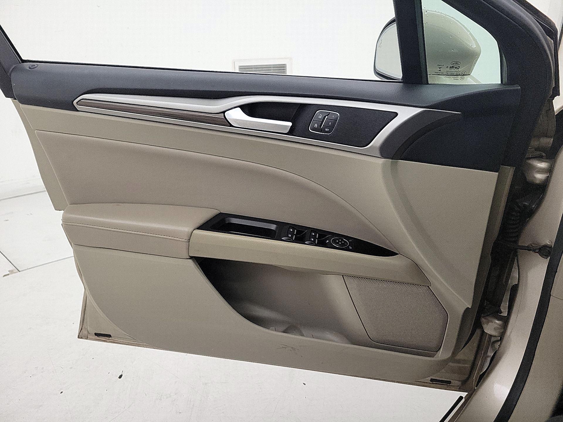 Thumbnail: 2019 Ford Fusion - 12