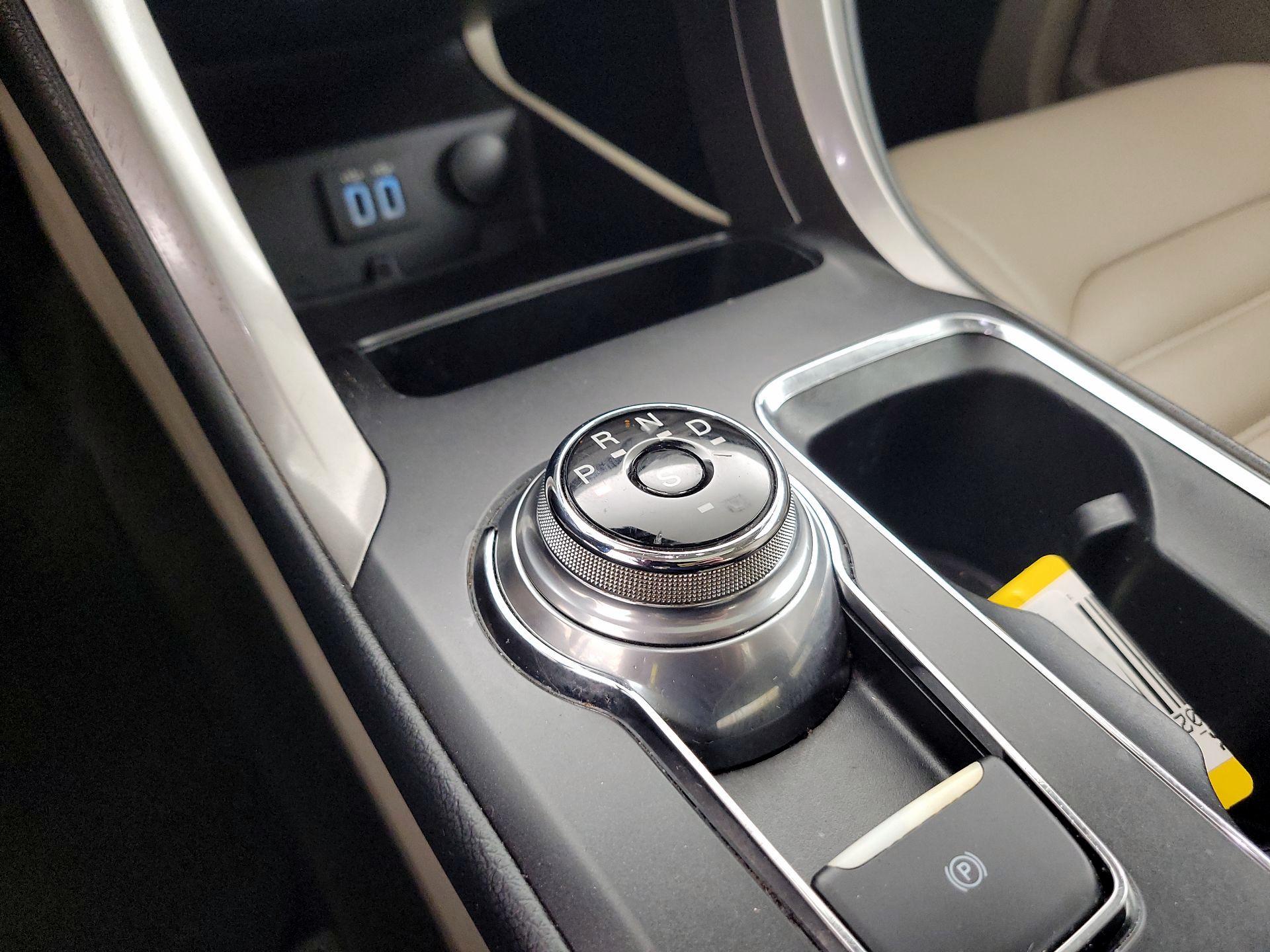 Thumbnail: 2019 Ford Fusion - 16
