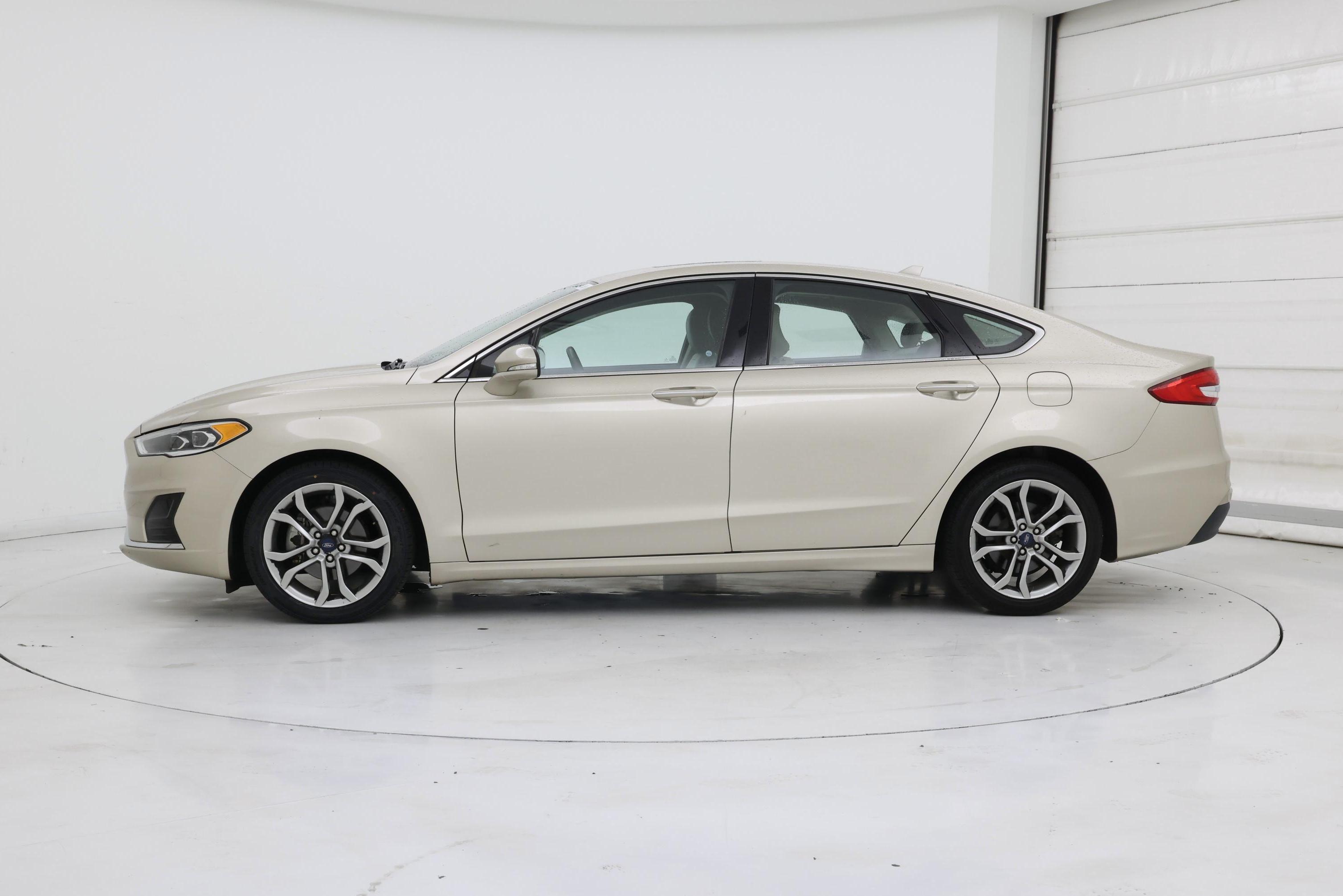 Thumbnail: 2019 Ford Fusion - 3