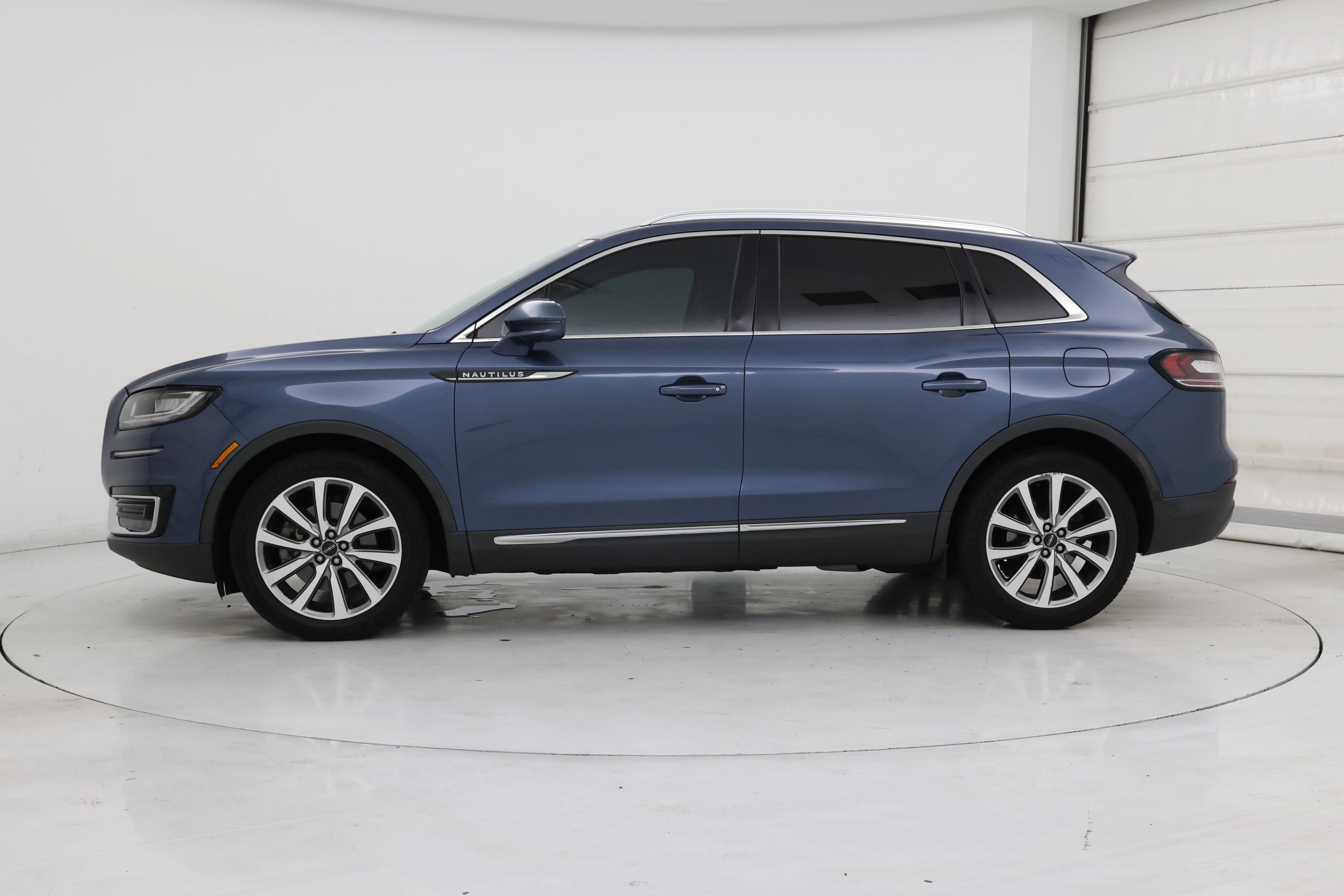 Thumbnail: 2019 Lincoln Nautilus - 3