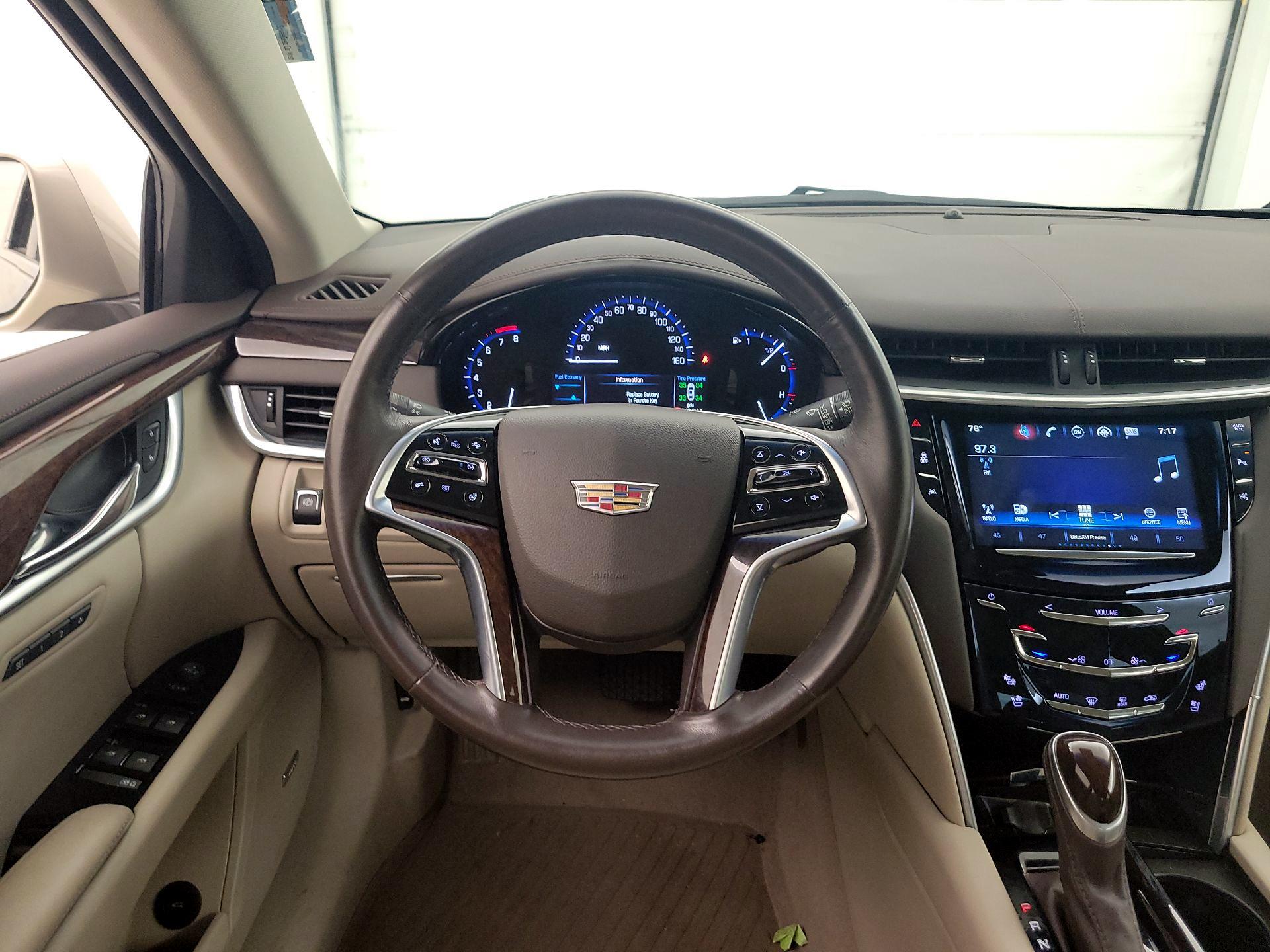Thumbnail: 2016 Cadillac XTS - 10