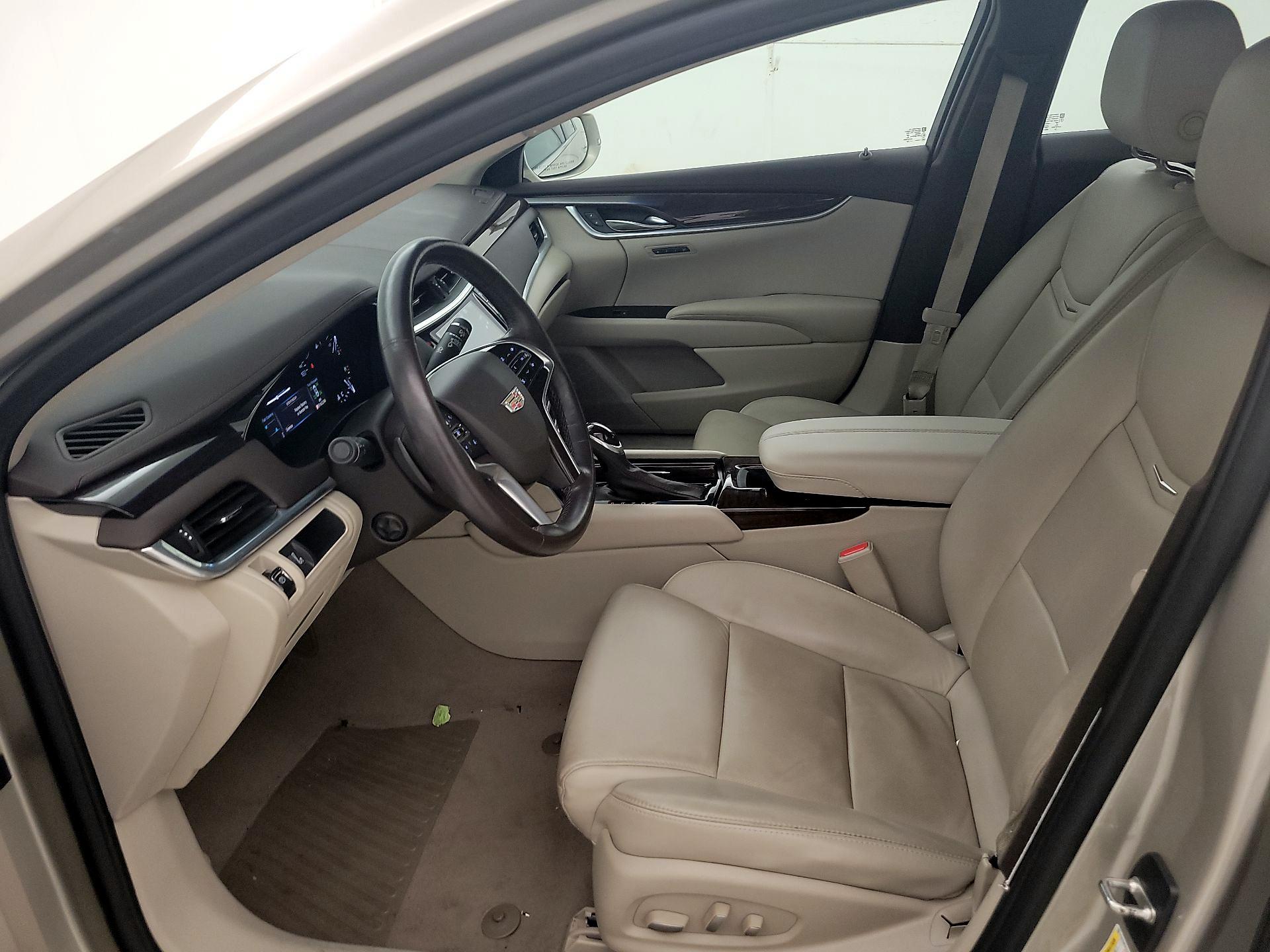 Thumbnail: 2016 Cadillac XTS - 11