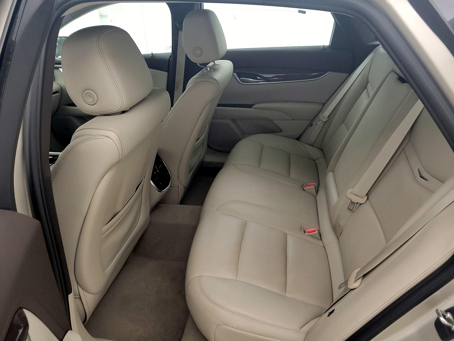 Thumbnail: 2016 Cadillac XTS - 17