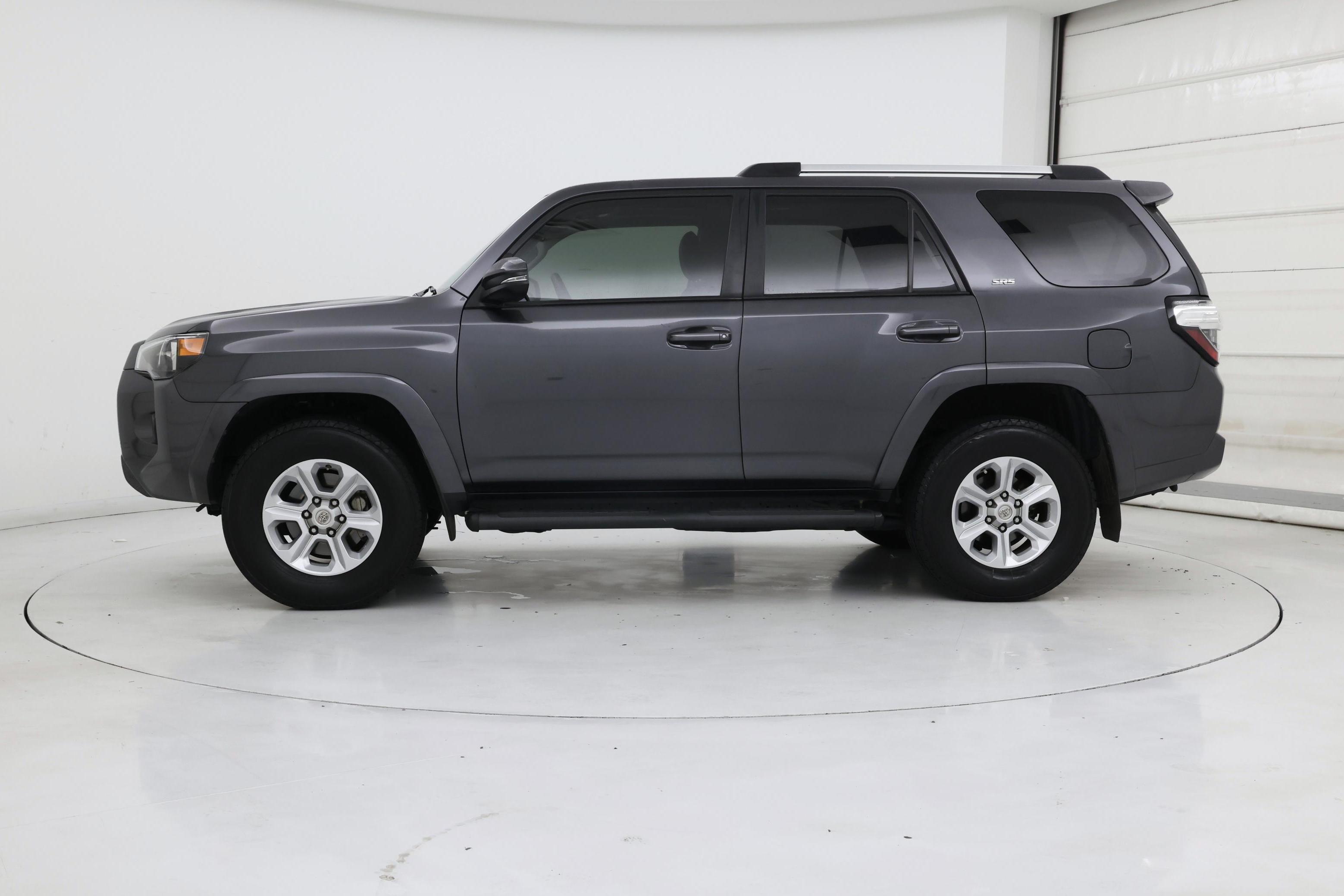 Thumbnail: 2020 Toyota 4Runner - 3