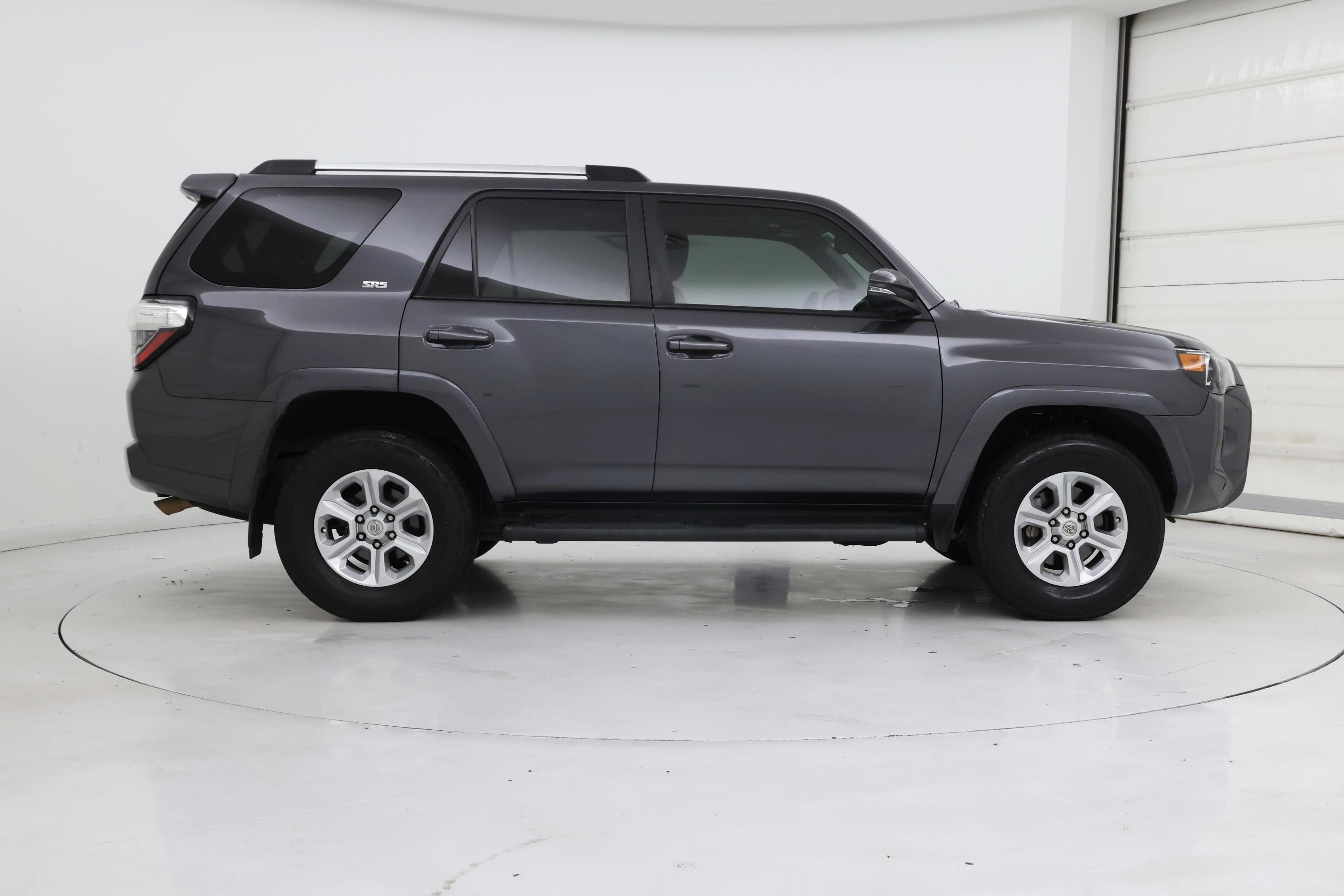 Thumbnail: 2020 Toyota 4Runner - 7